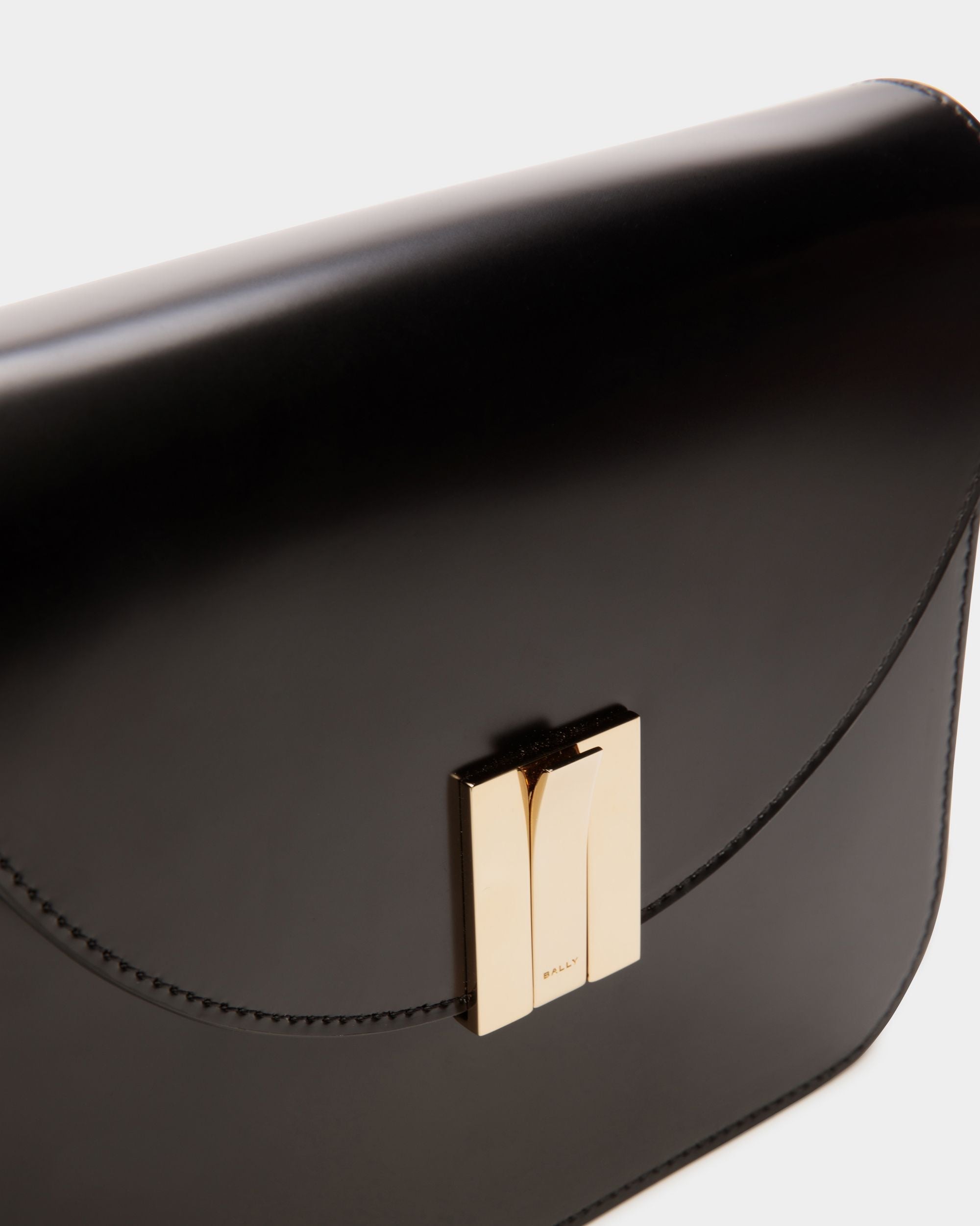 Bally Global - Bandolera Ollam De Piel Cepillada Negra - Negro