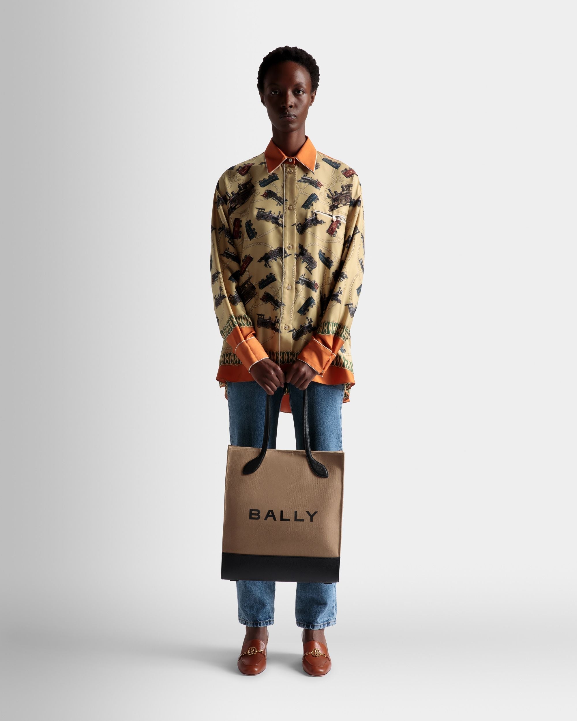 Bally Global - Bar Tote Bag In Sand And Black Fabric - Beige