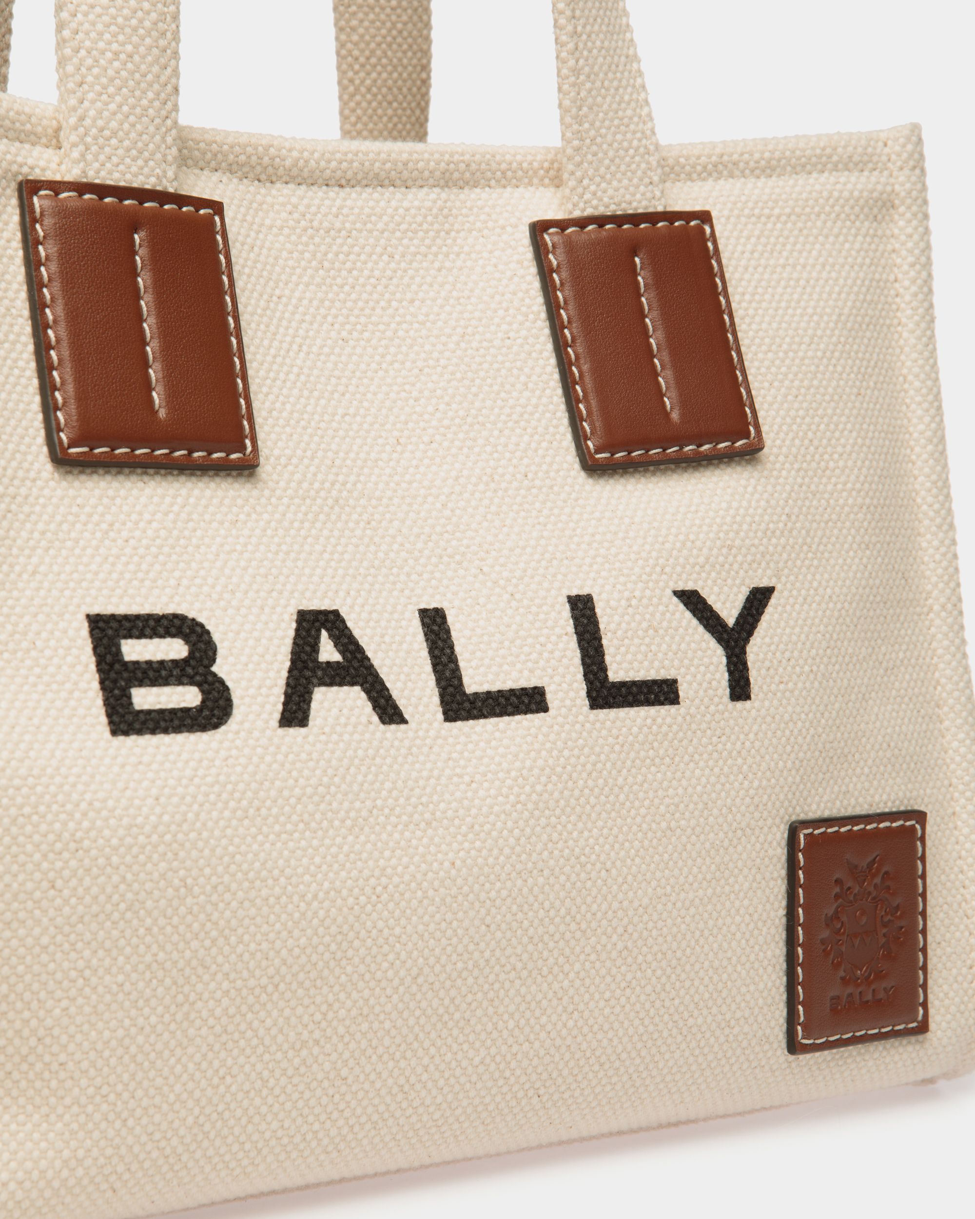 Bally Global - Akelei Tote Bag in Natural Canvas - Beige