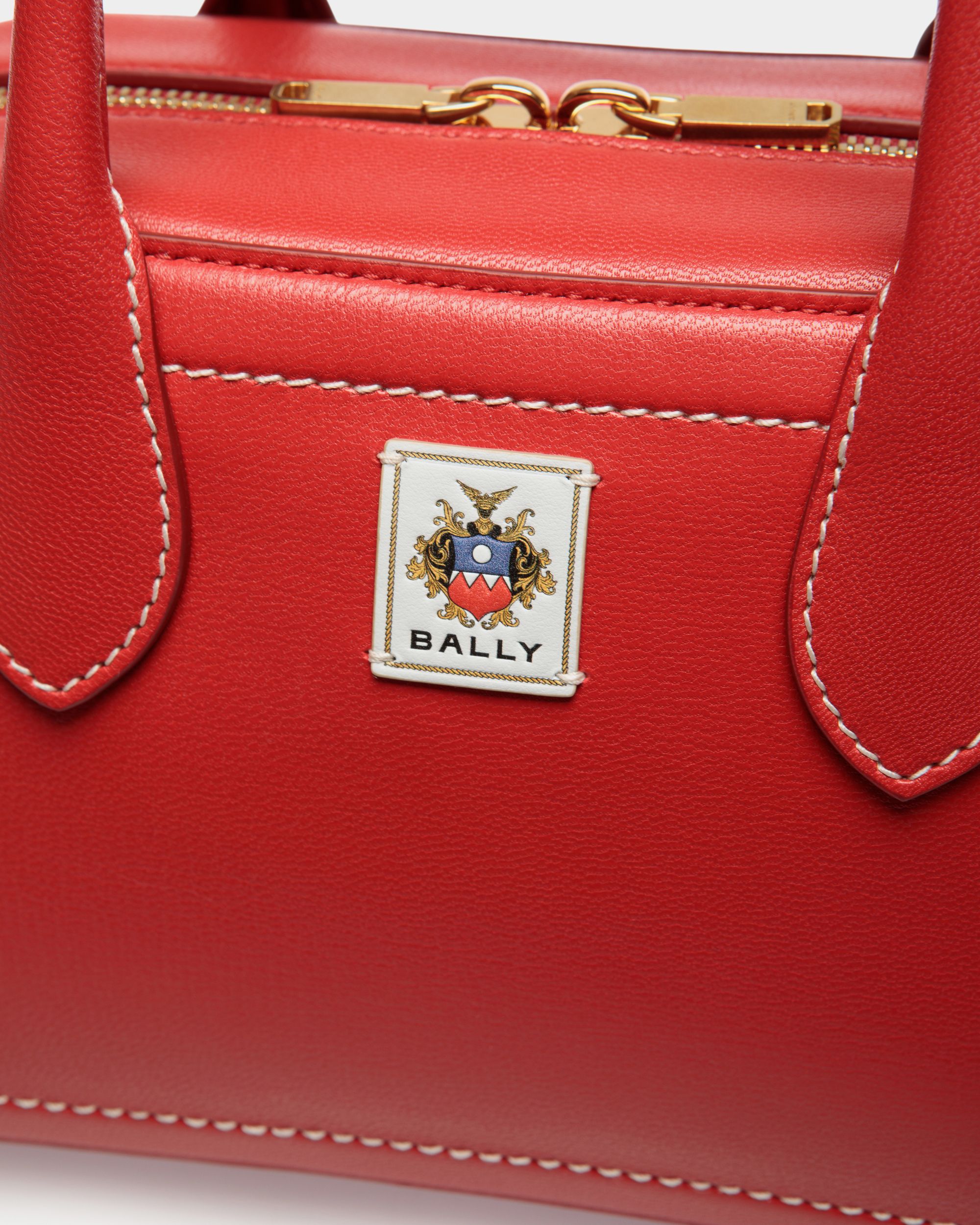 Bally Global - Bolso Con Asa Superior Unda De Piel Granulada Roja - Rojo