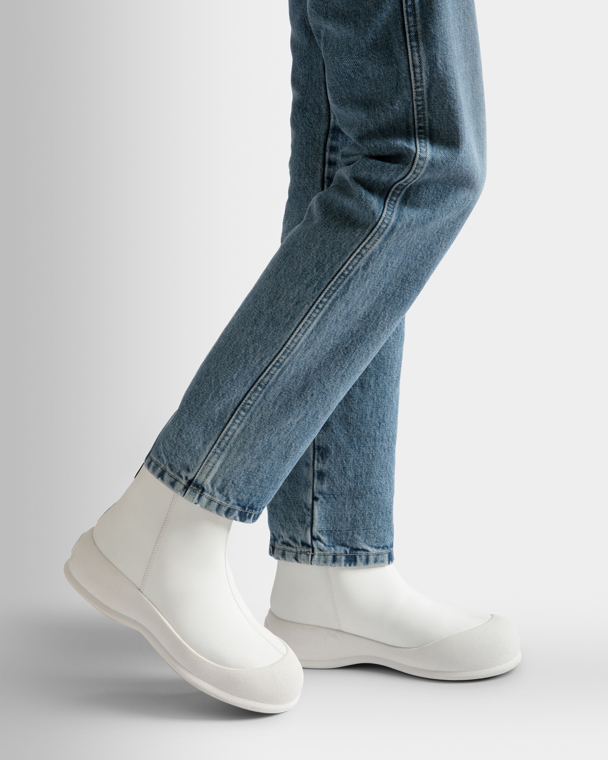 Bally Global - Botas Frei De Piel Laminada De Goma Blanca - Blanco