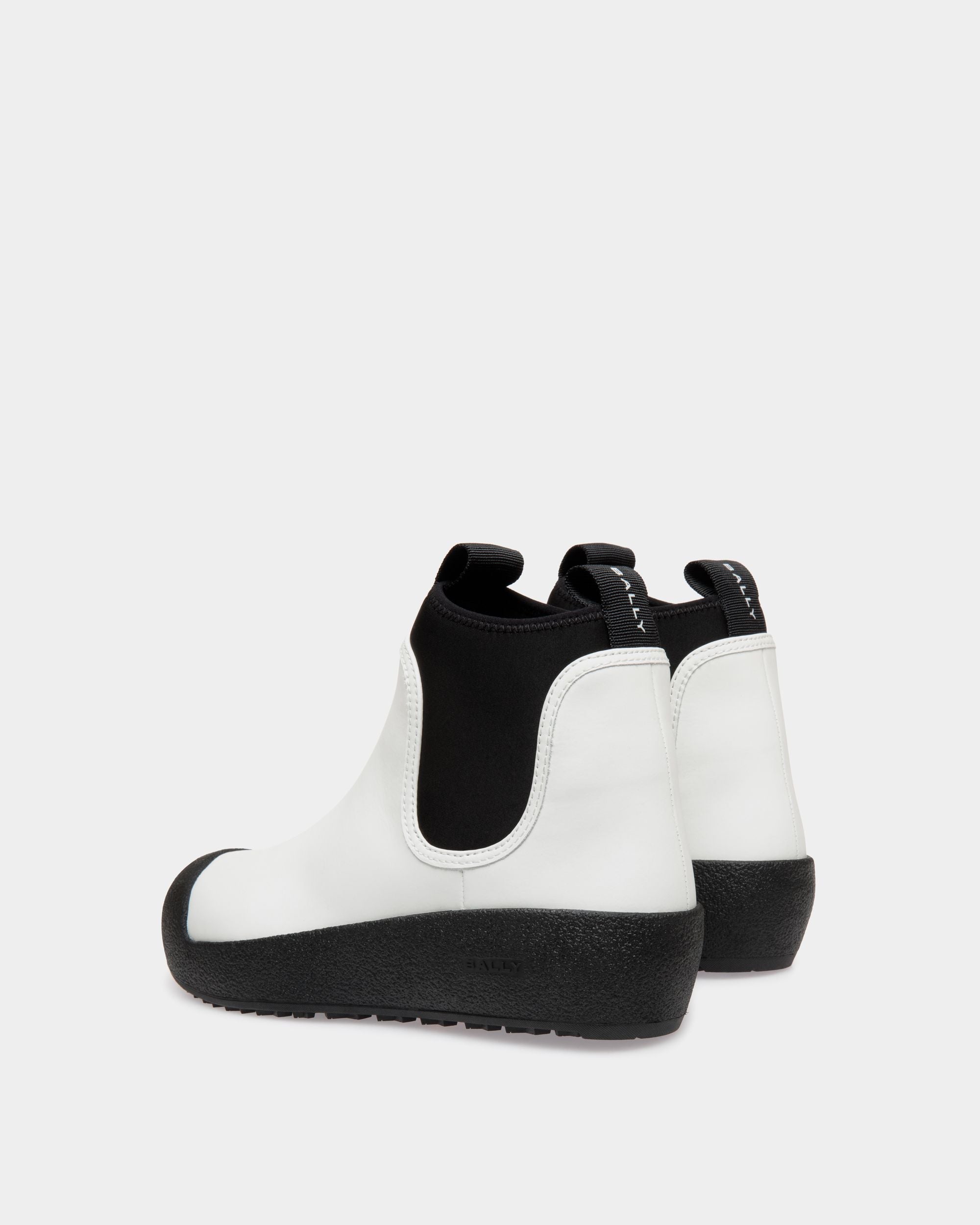 Bally Global - Bally Curling Booties In White Leather - White