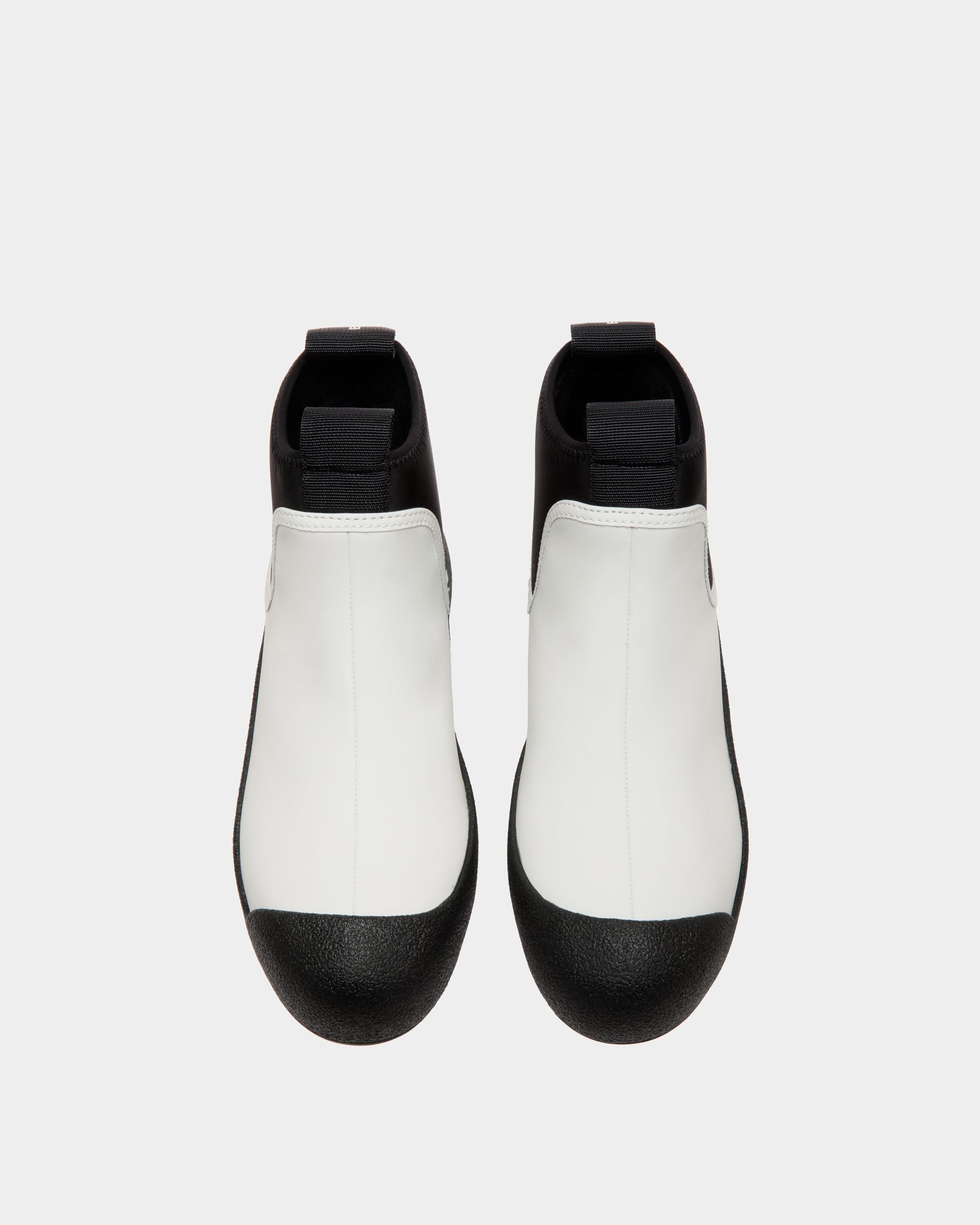 Bally Global - Bally Curling Booties In White Leather - White