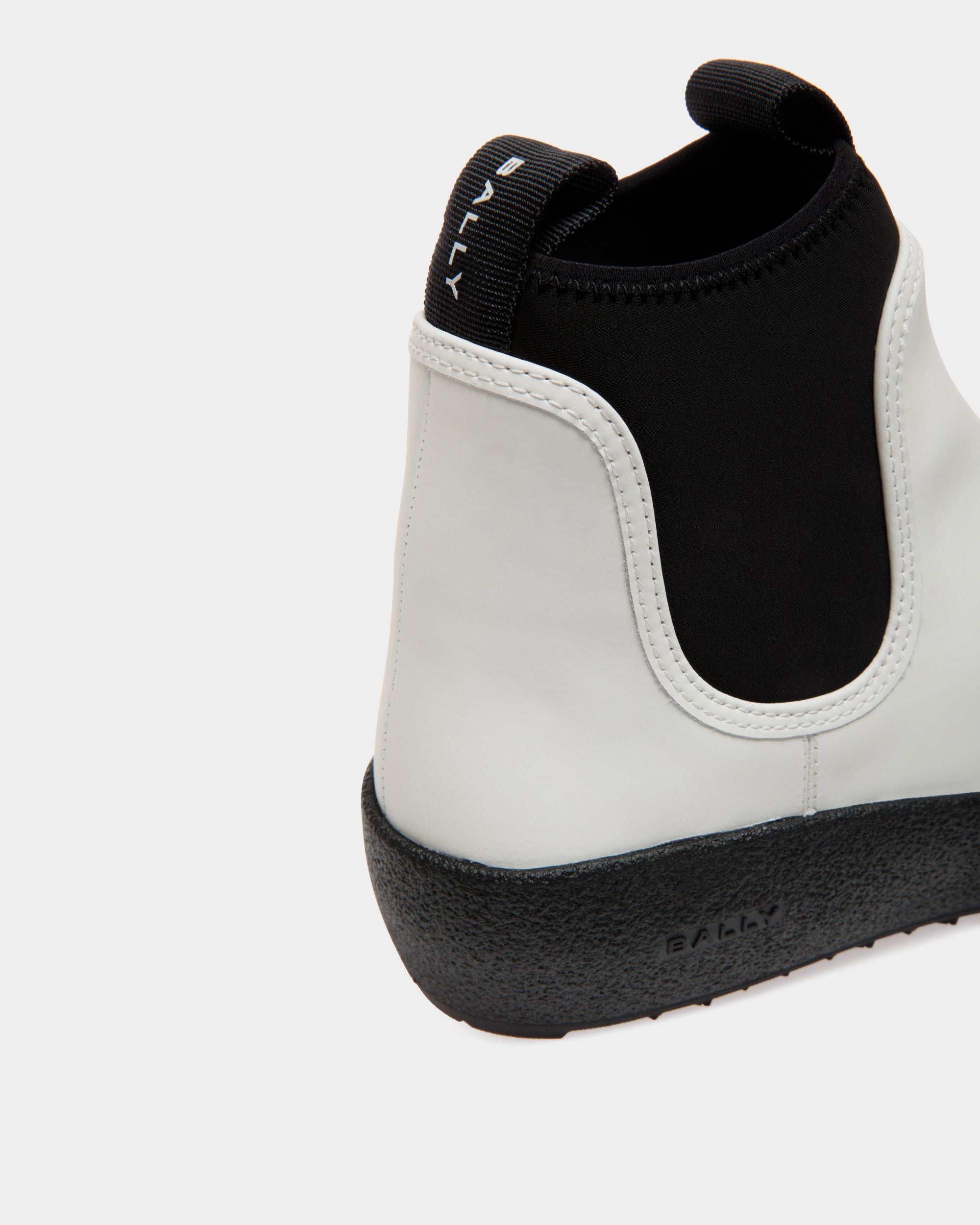 Bally Global - Bally Curling Booties In White Leather - White