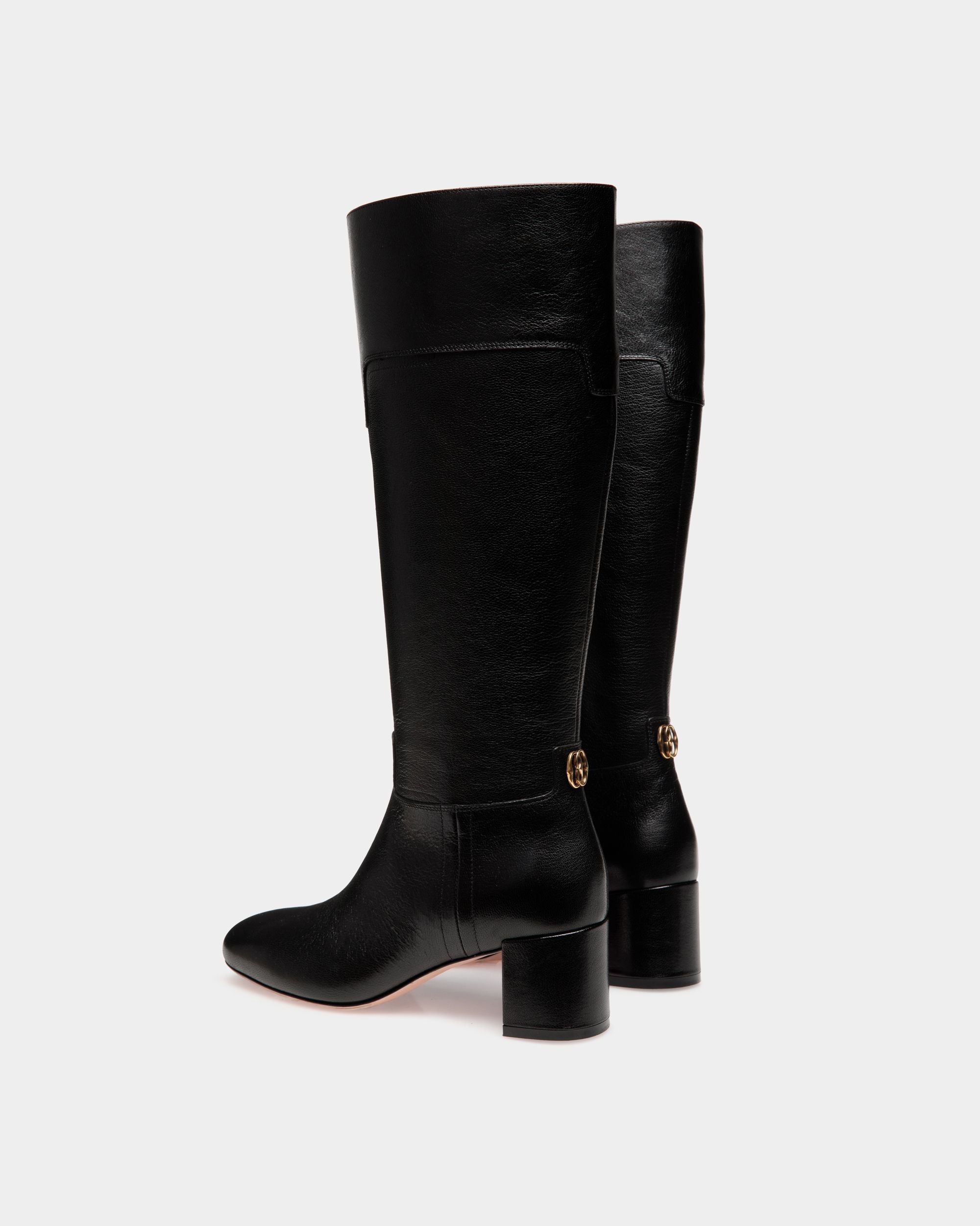 Bally Global - Daily Emblem Boot in Black Leather - Black