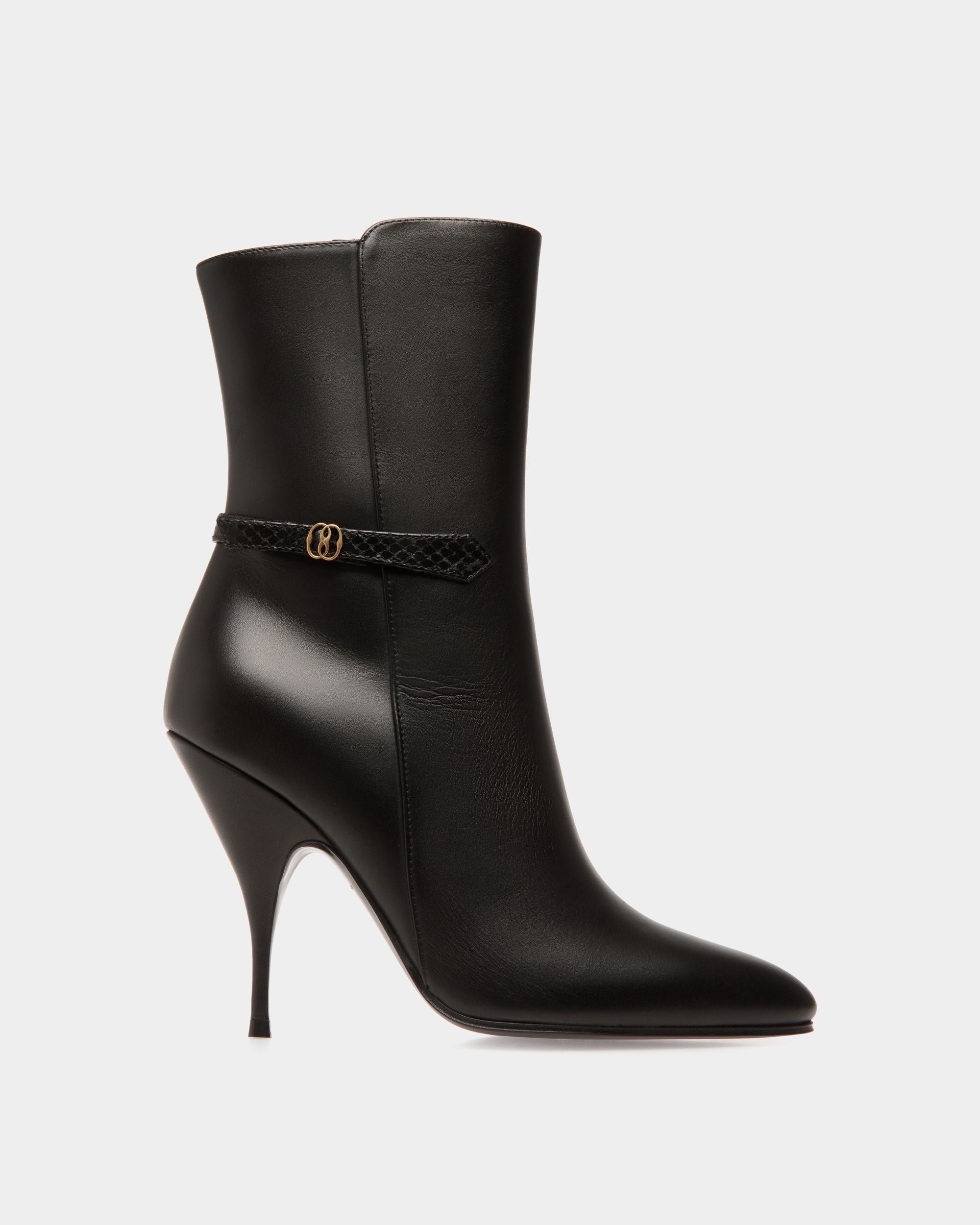 Bally Global - Yconic Booties In Black Leather - Black