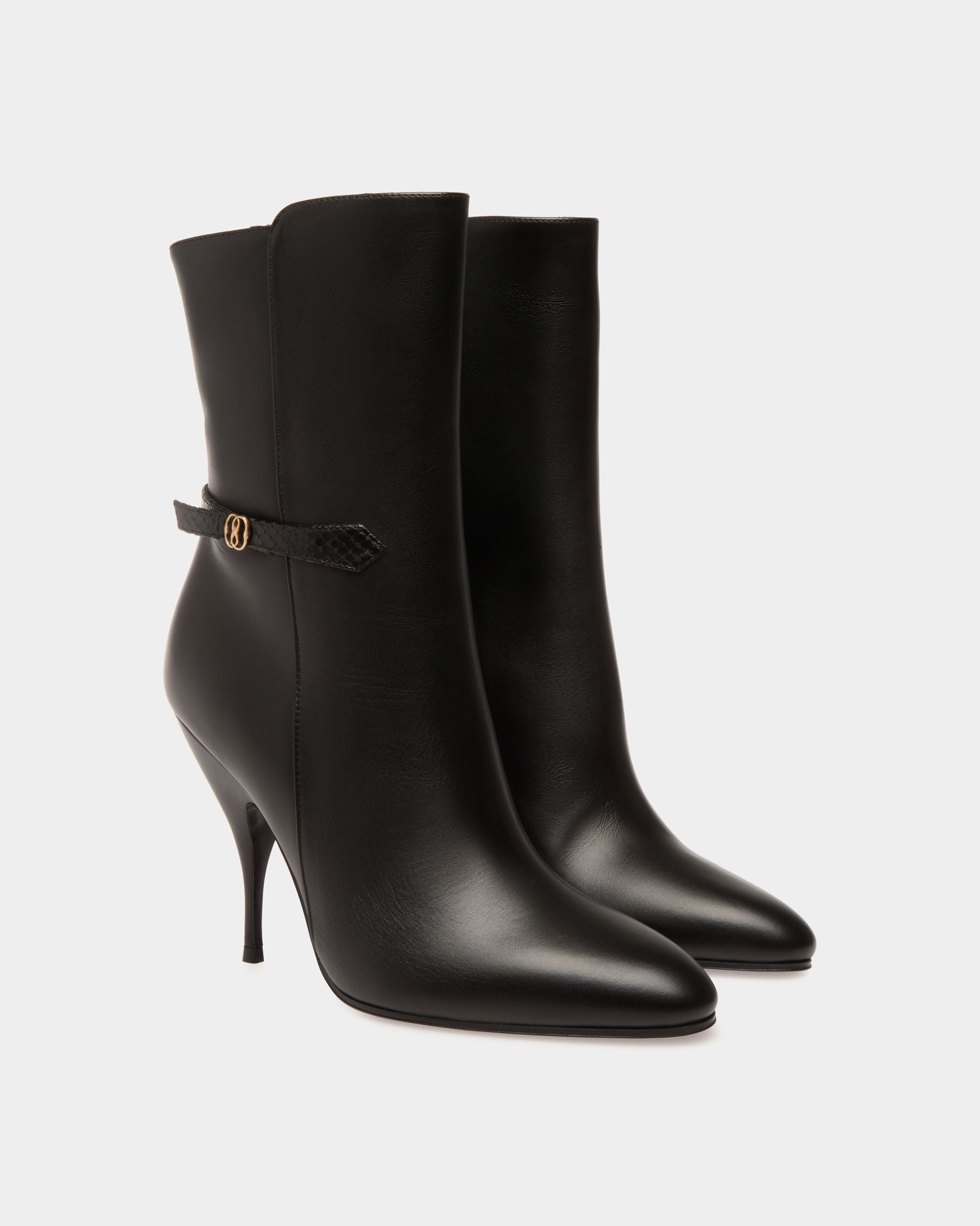 Bally Global - Yconic Booties In Black Leather - Black
