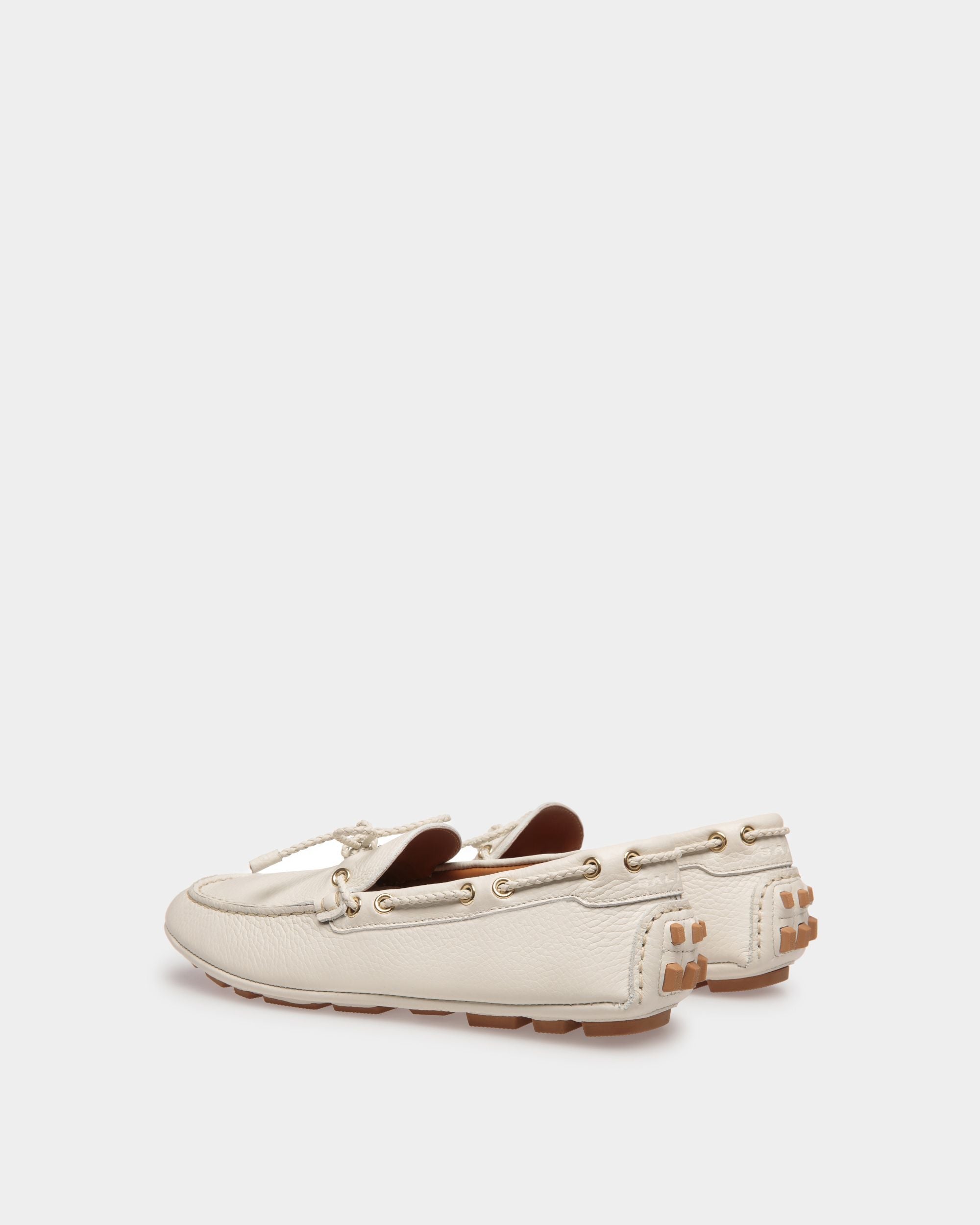 Bally Global - Kerbs Drivers In Dusty White Leather - Beige