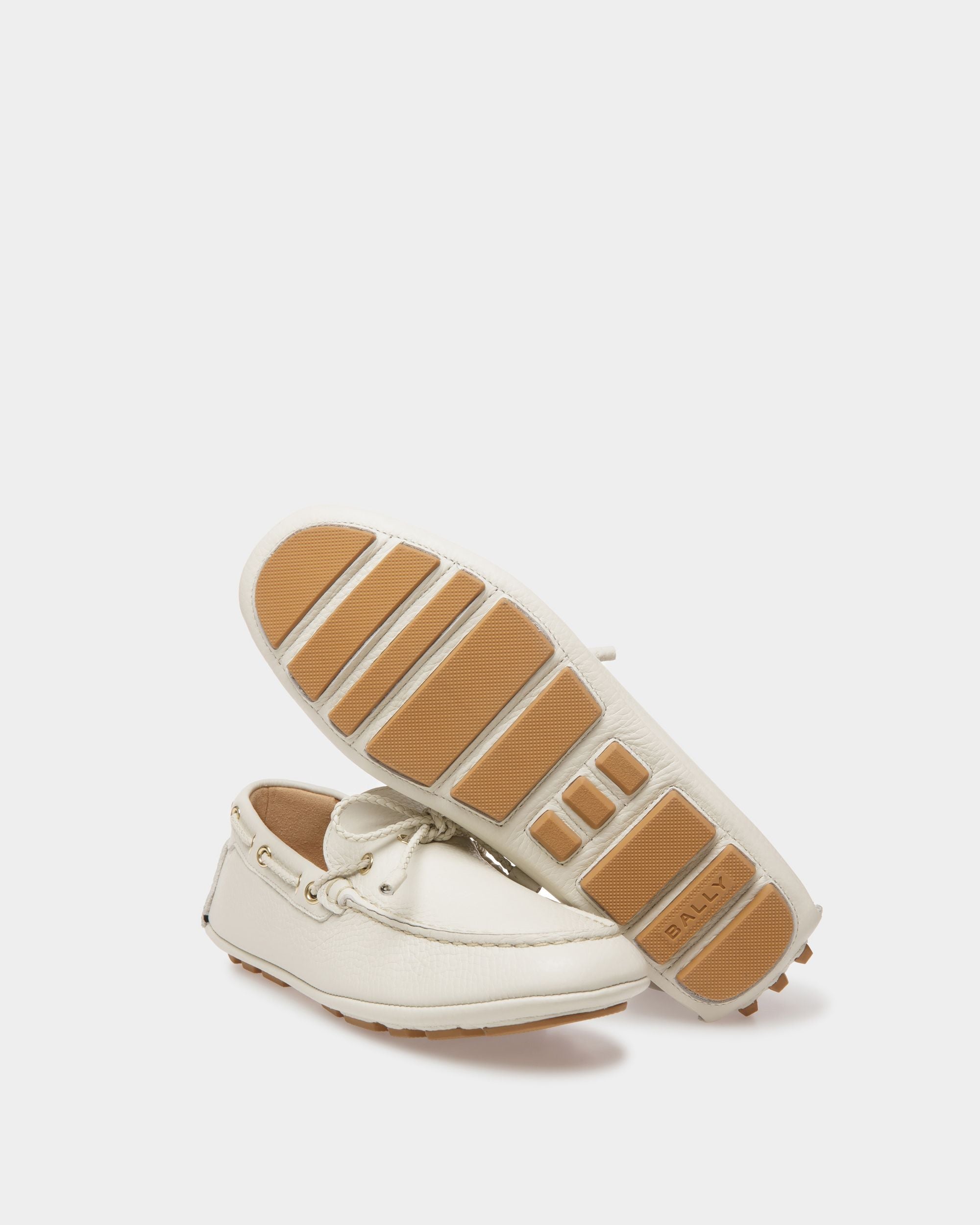 Bally Global - Kerbs Drivers In Dusty White Leather - Beige