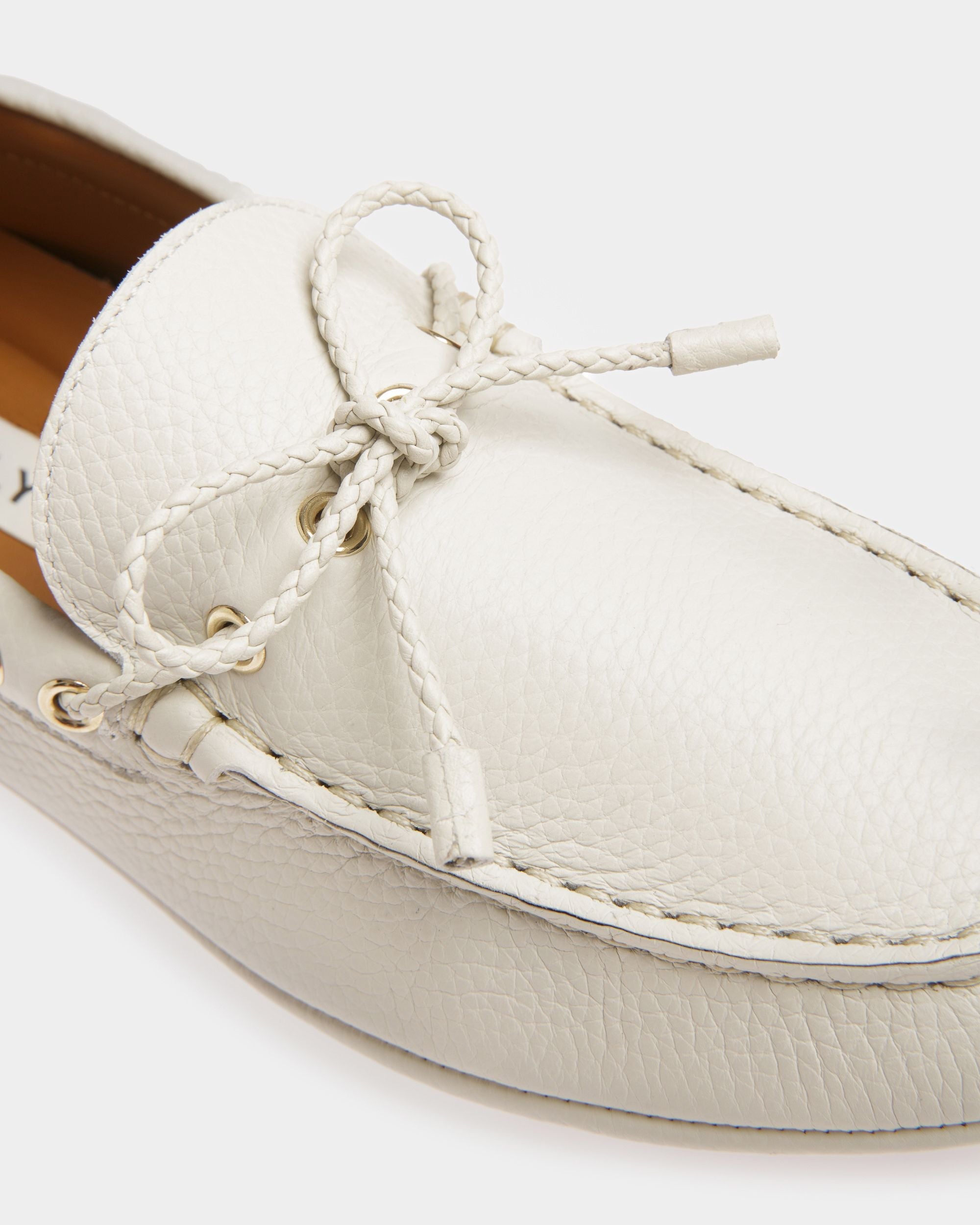 Bally Global - Kerbs Drivers In Dusty White Leather - Beige