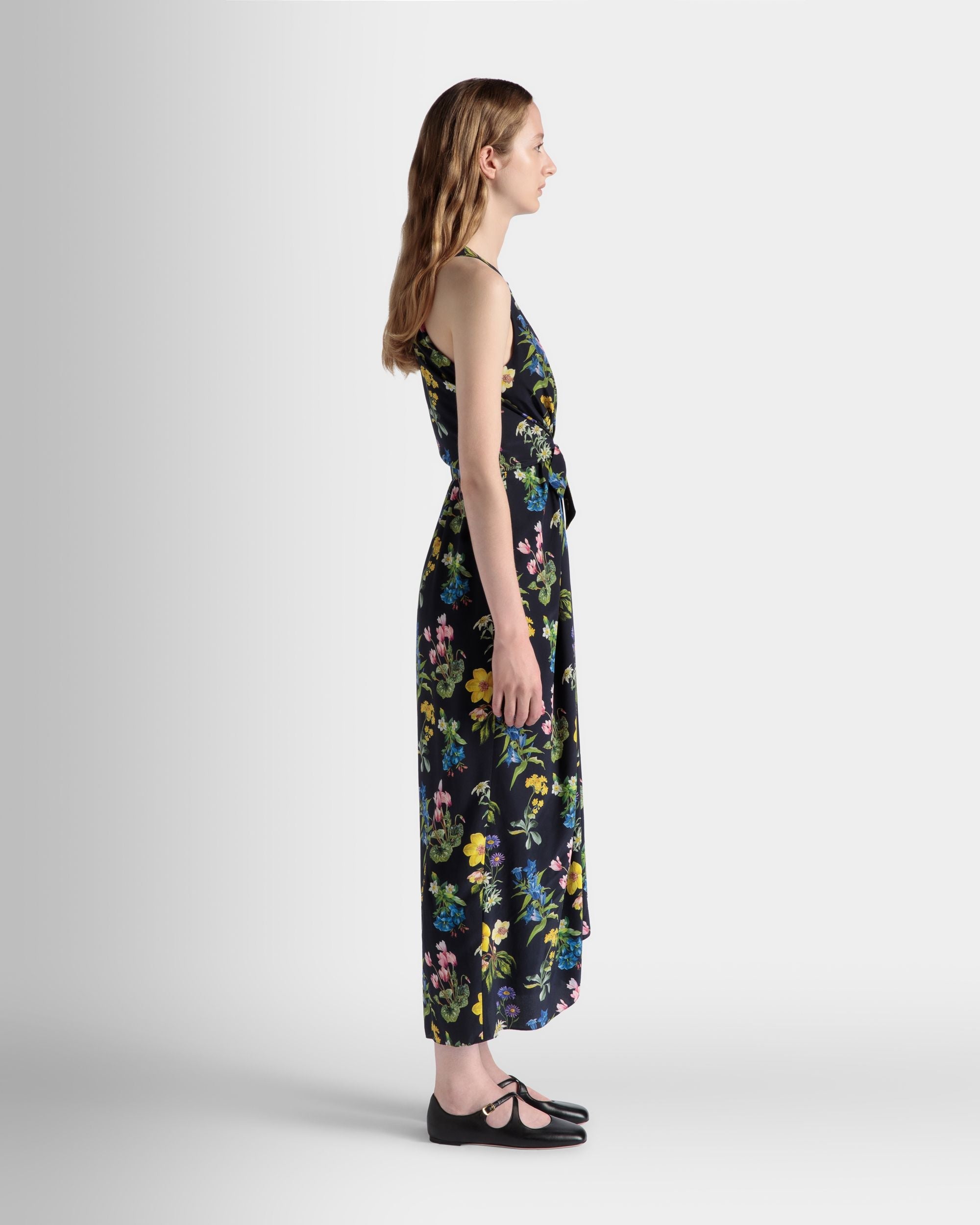 Bally Global - Sleeveless Midi Dress In Mountain Flower Print Silk - Blue