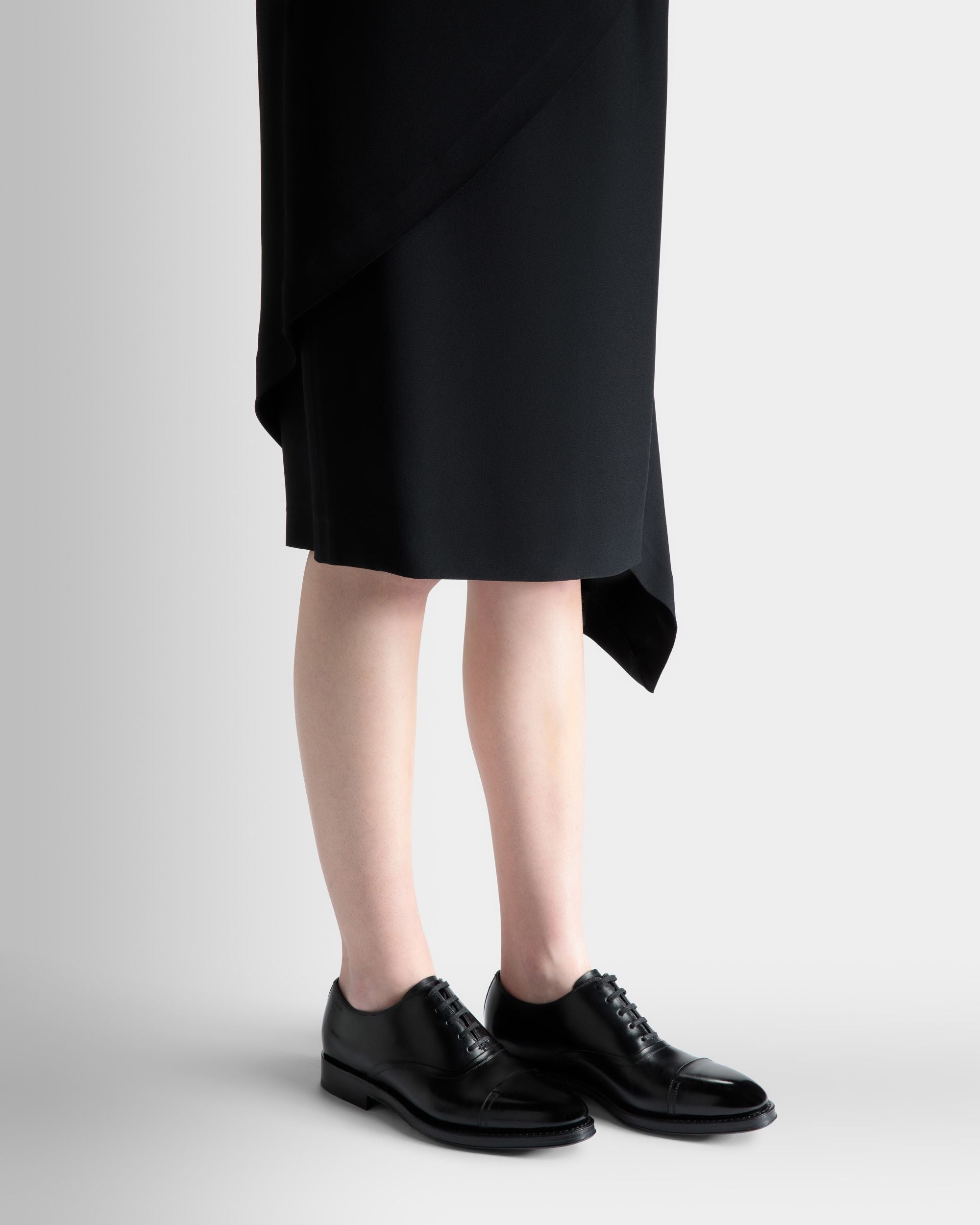 Bally Global - Scribe Un Oxford in Black Leather - Black