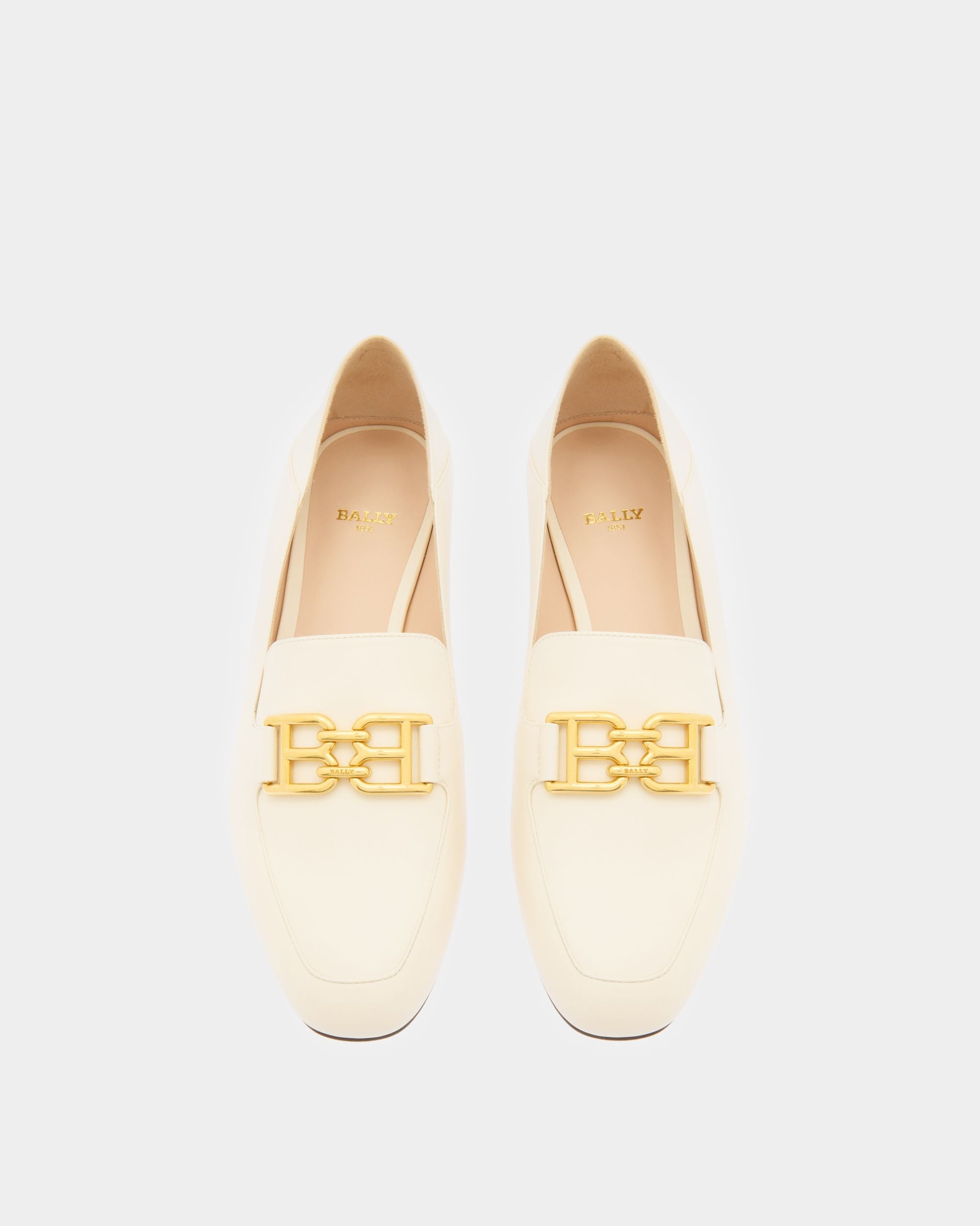 Bally Global - Ellah Flat Mocasines En Piel De Color Crema - Blanco