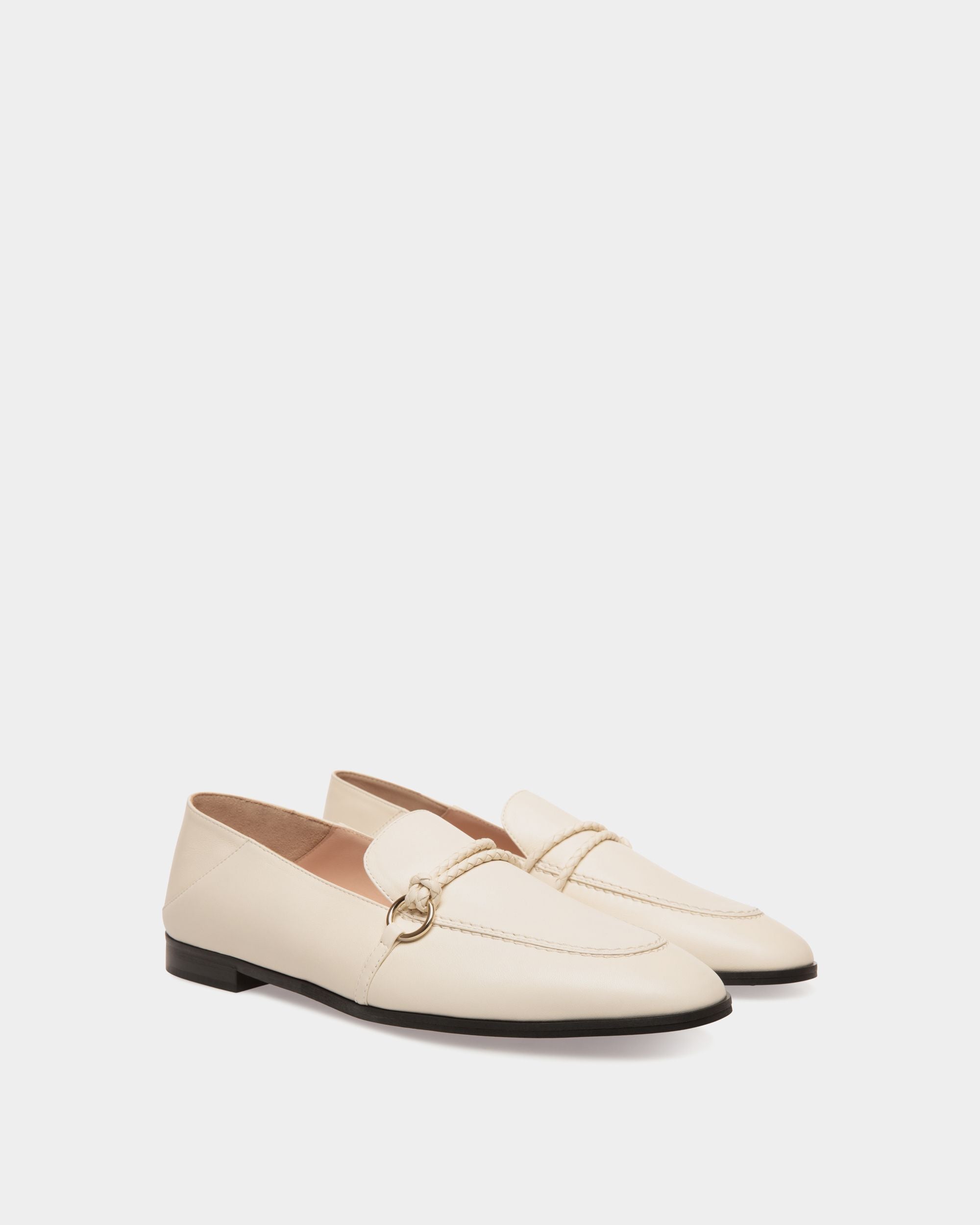 Bally Global - Pump in White Grained Leather - White