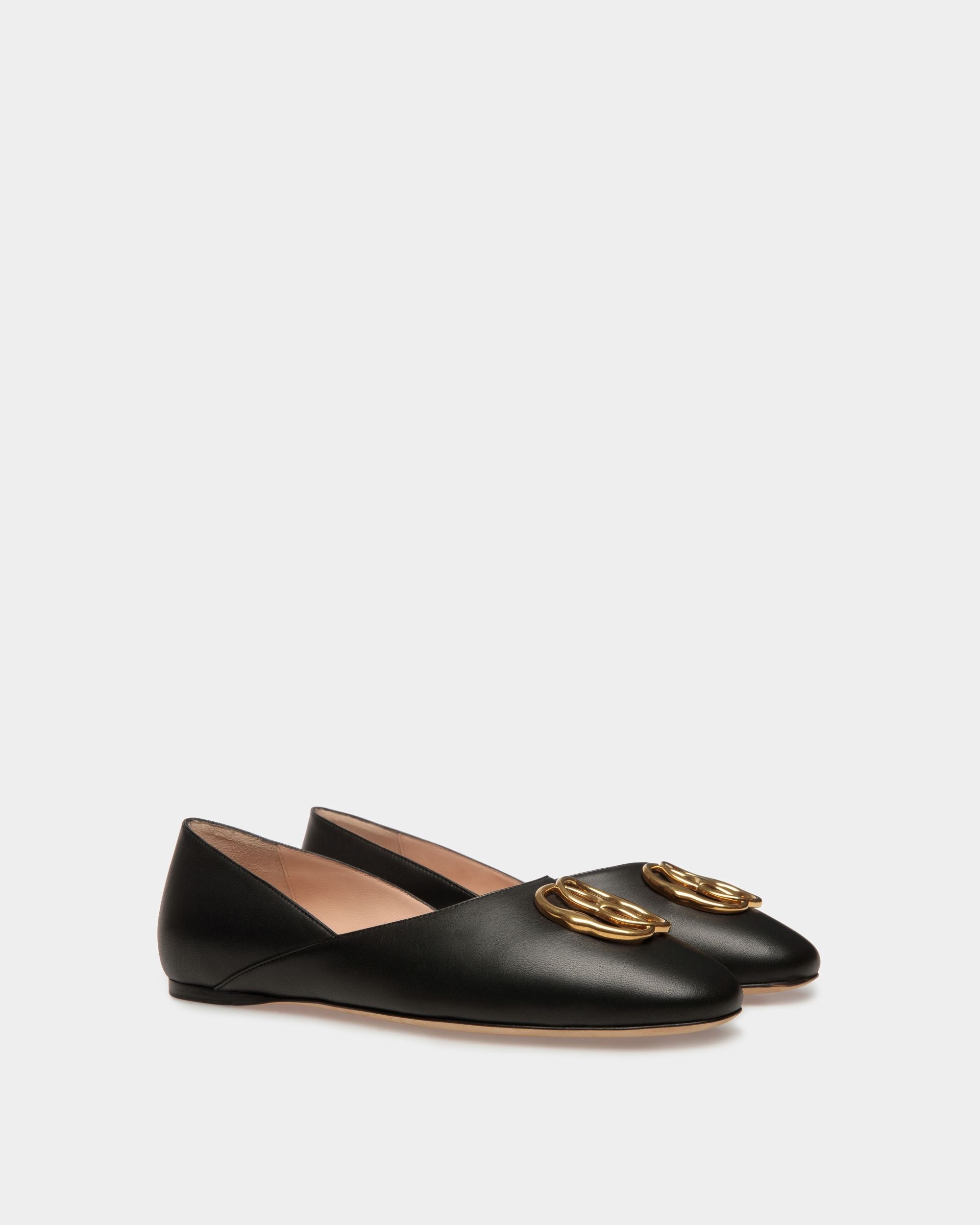 Bally Global - Slippers Emblem De Piel En Negro - Negro