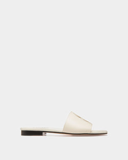 Sandalias Emblem De Piel Color Hueso