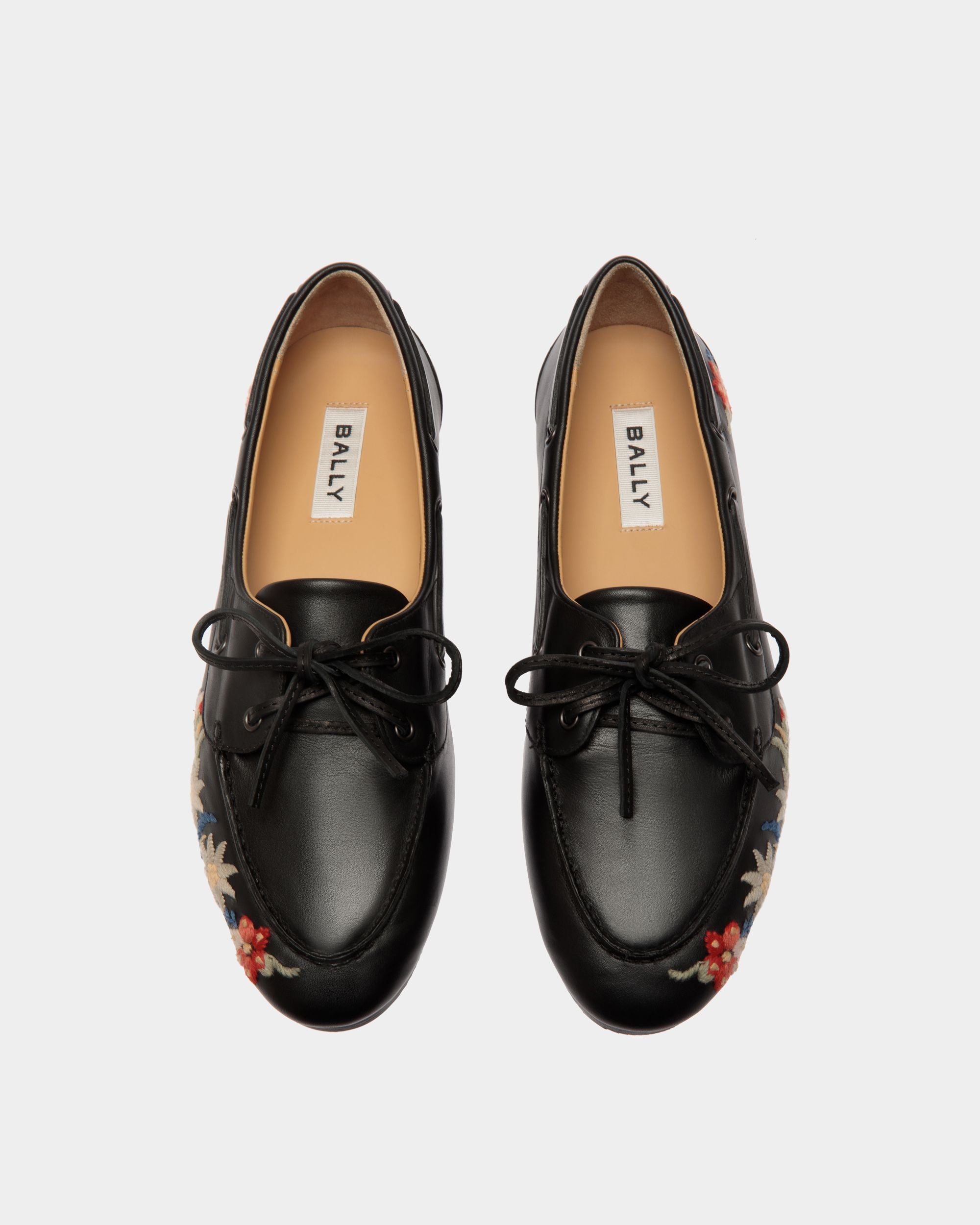 Bally Global - Mocassin En Cuir Noir De La Capsule Winter Avec Motif Alpine Flowers - Noir