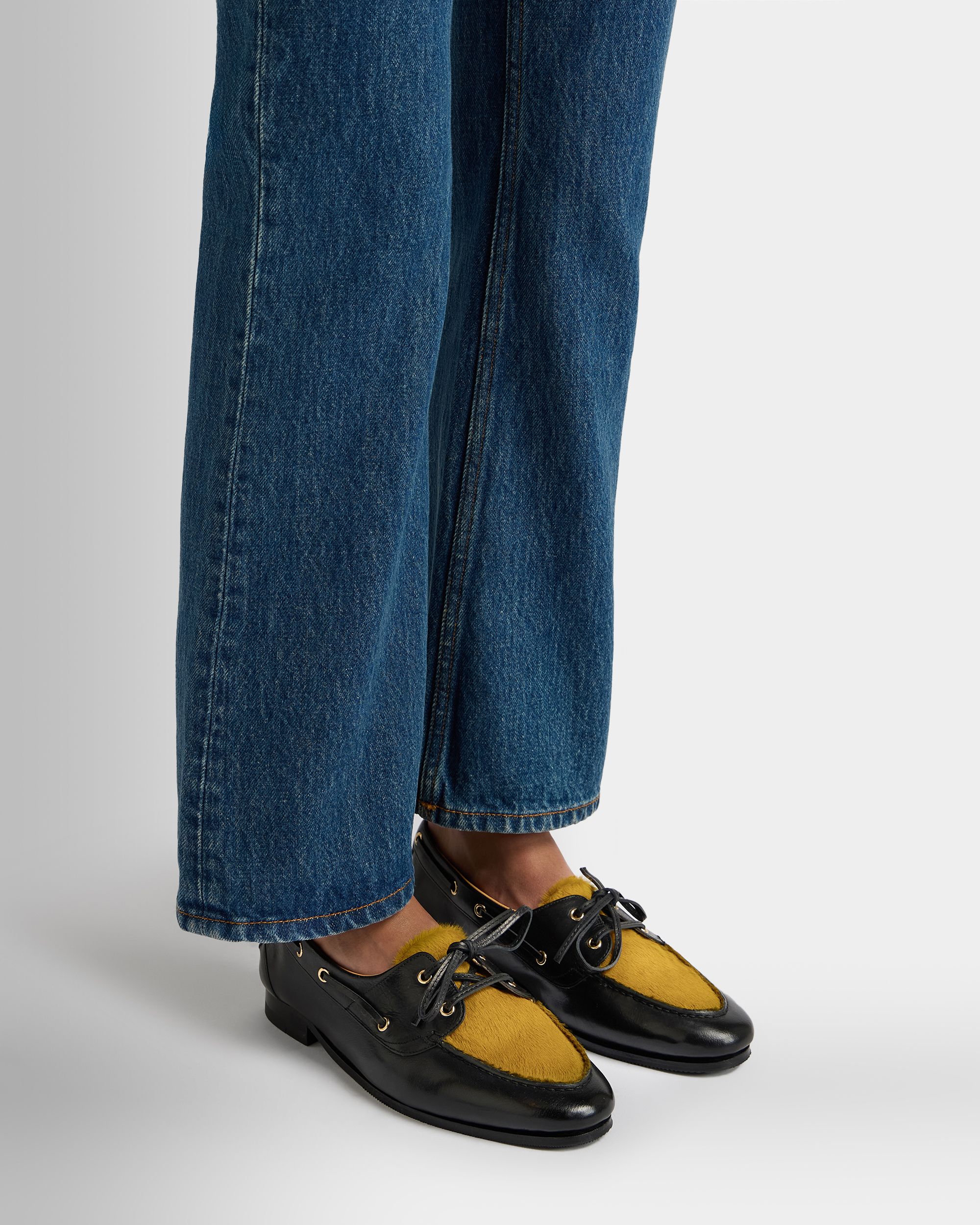 Bally Global - Plume Moccasin in Black Leather - Black