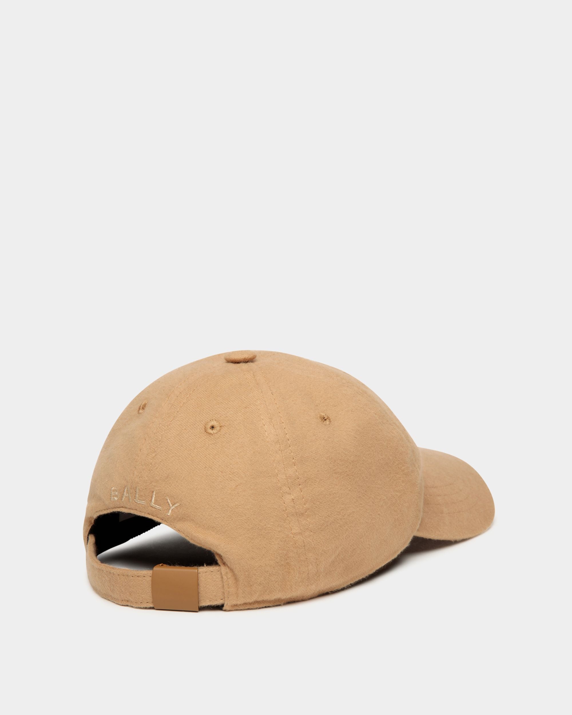 Bally Global - Baseball Hat With a Bally Crest Logo In Camel Cotton - Beige