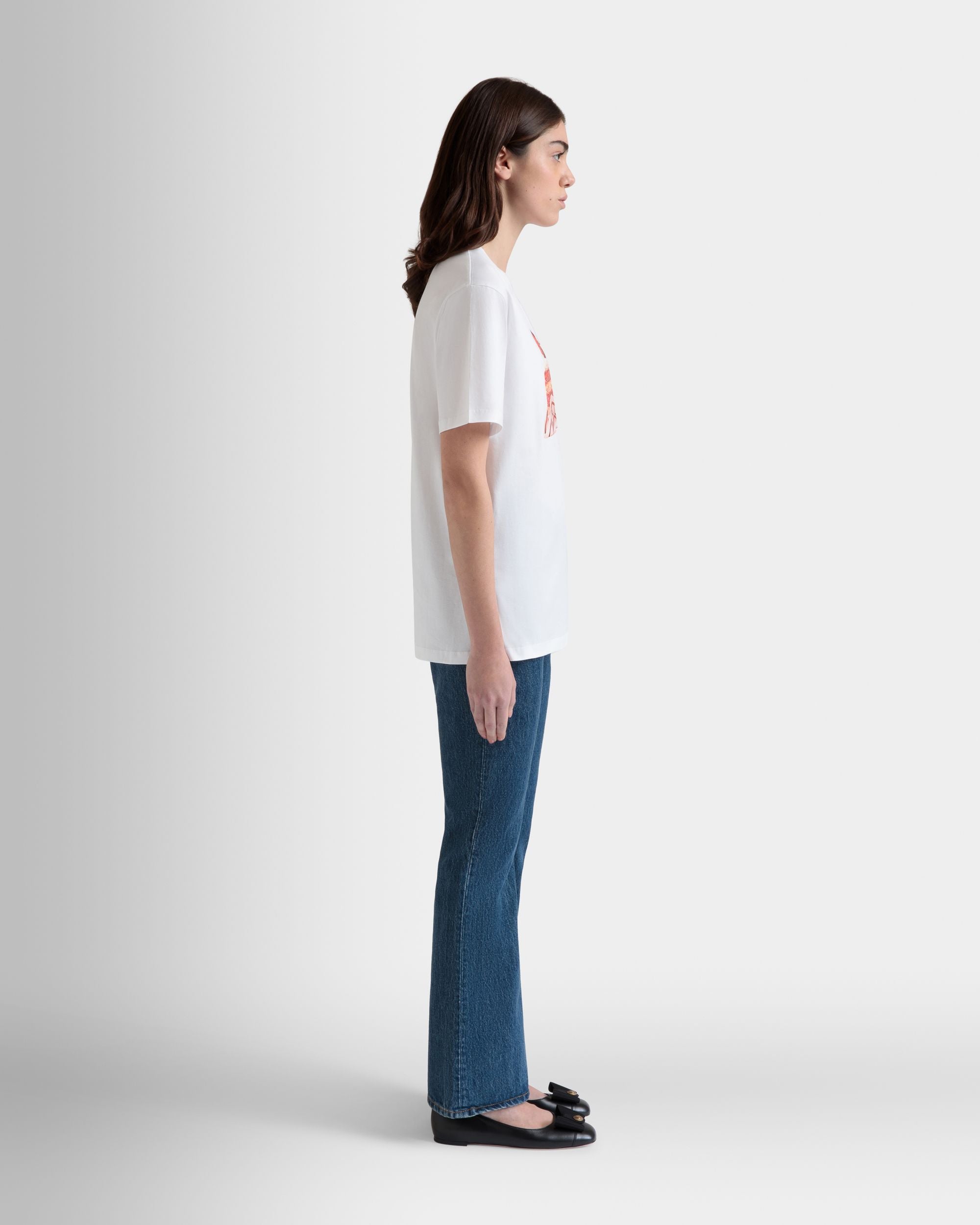 Bally Global - T-Shirt in White Cotton With a Bally Cake Print - Blanc