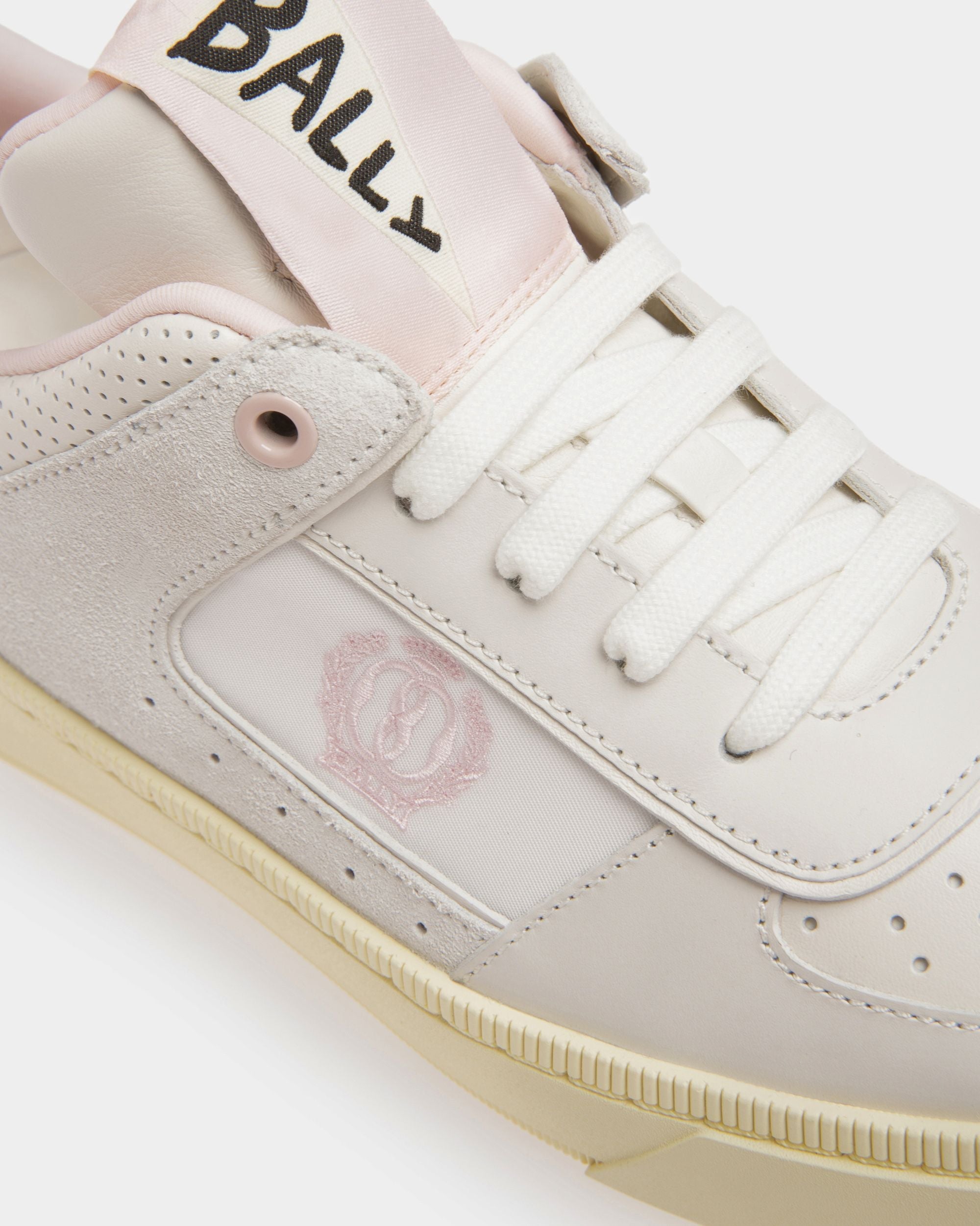 Bally Global - Raise Sneakers In White And Pink Leather - White