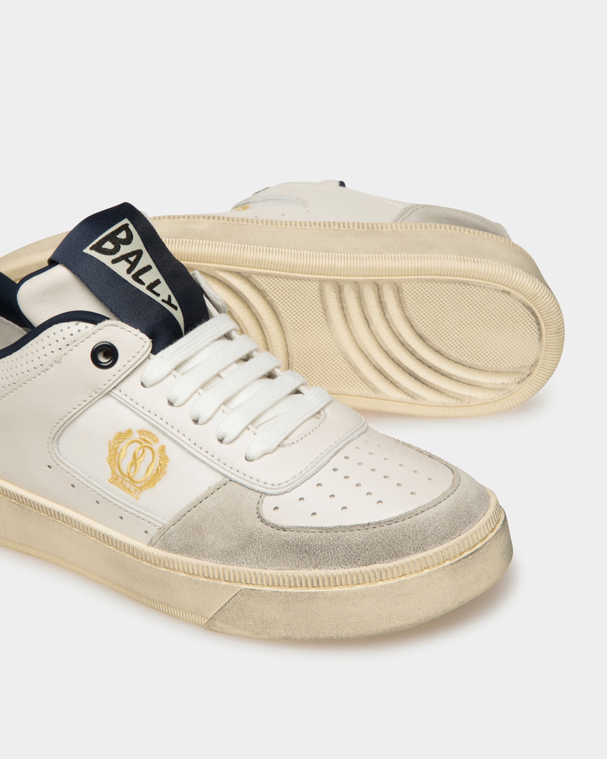 Bally Global - Raise Sneakers In Dusty White And Midnight Leather - White