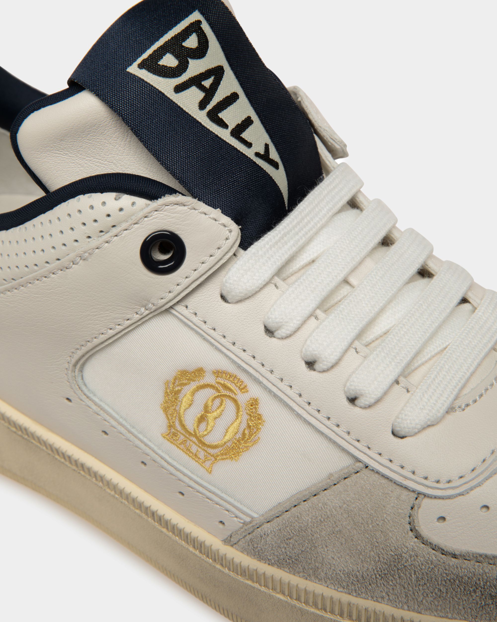 Bally Global - Raise Sneakers In Dusty White And Midnight Leather - White