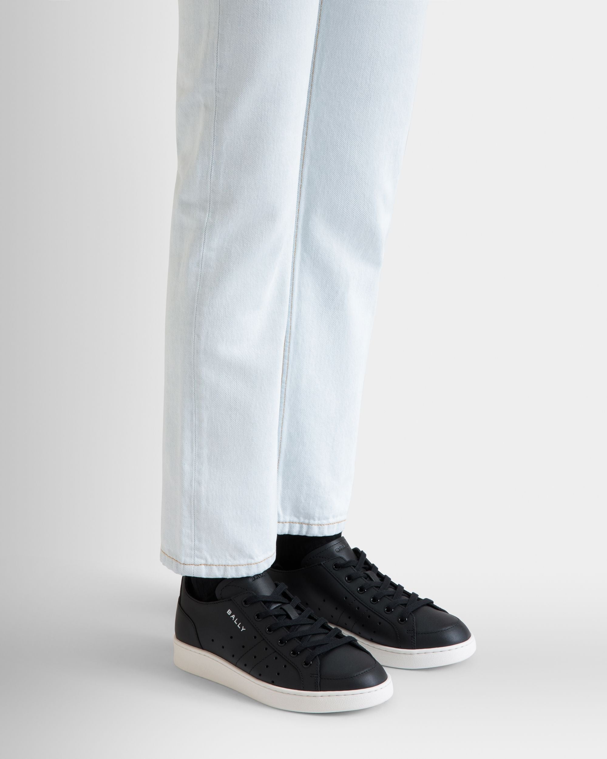 Bally Global - Tennis Sneaker in Black Leather - Negro
