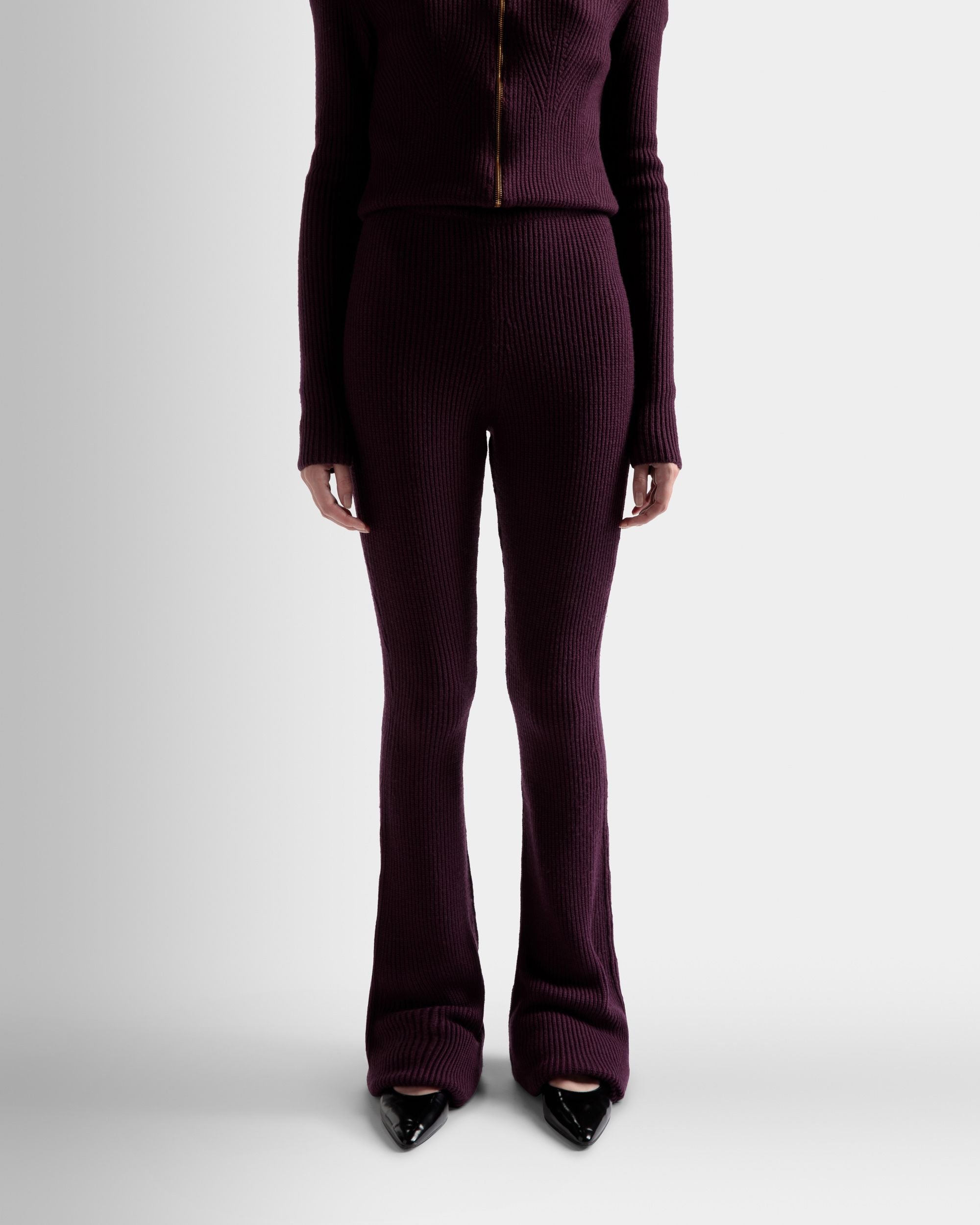 Bally Global - Pantalones Acampanados De Lana Color Orquídea - Púrpura