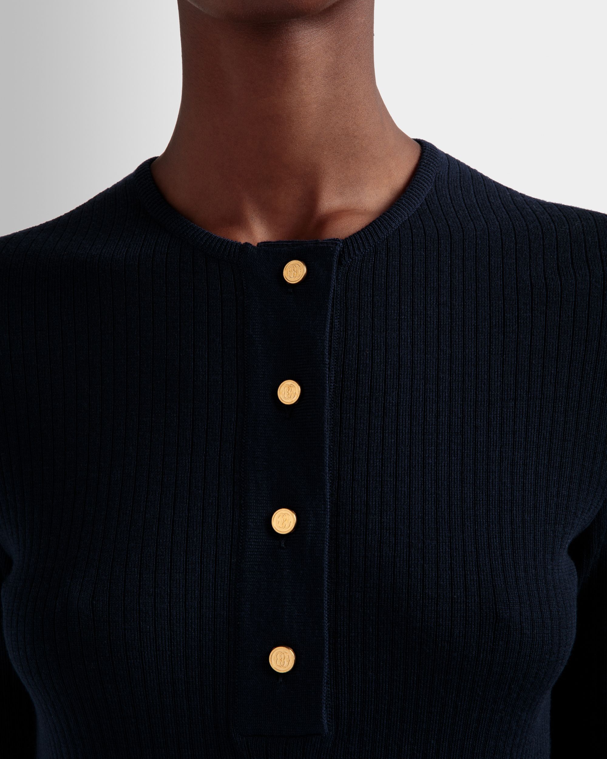 Bally Global - Top Col Tunisien En Maille En Laine Couleur Encre - Bleu