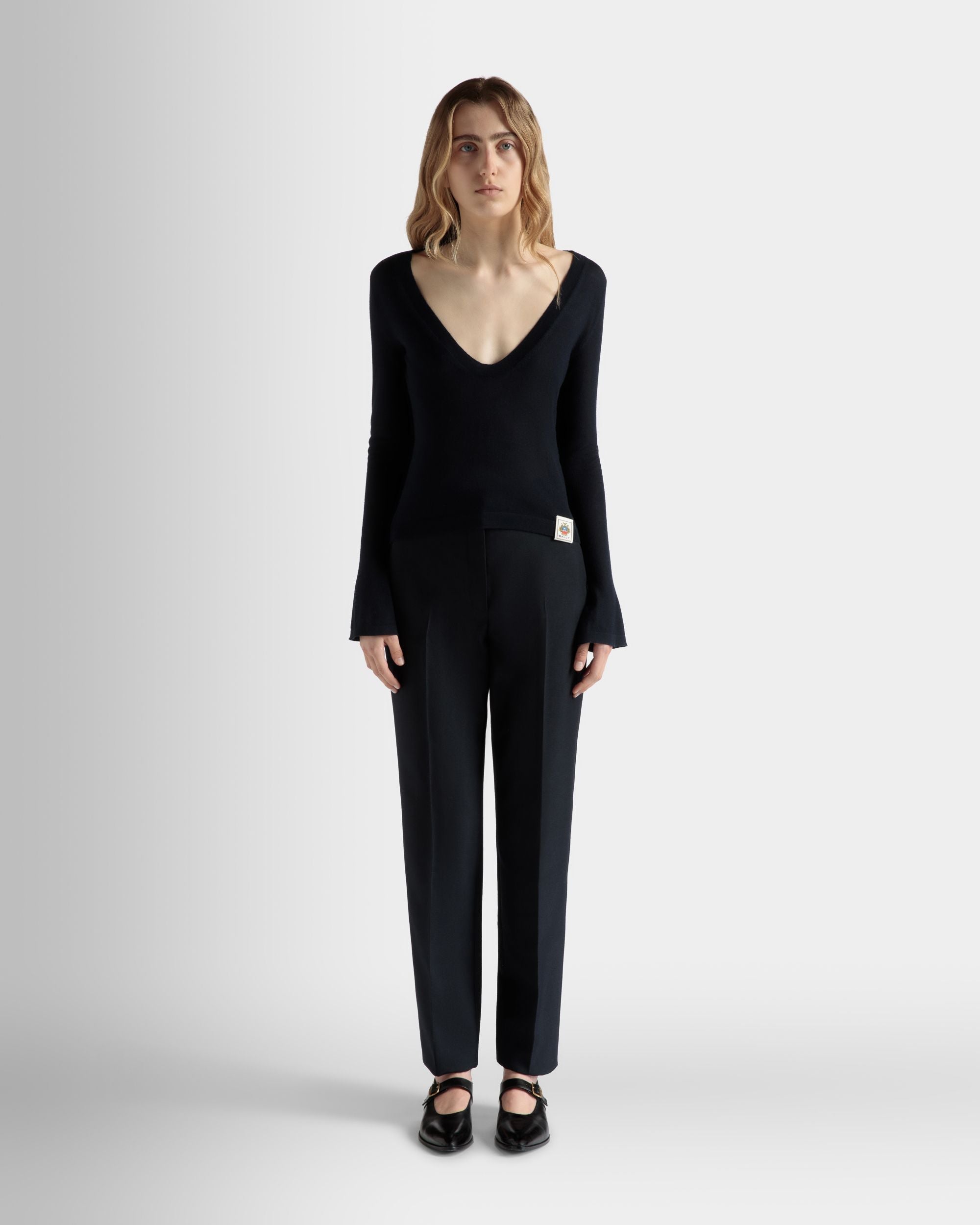 Bally Global - V-Neck Knit Top in Navy Blue Cashmere - Bleu