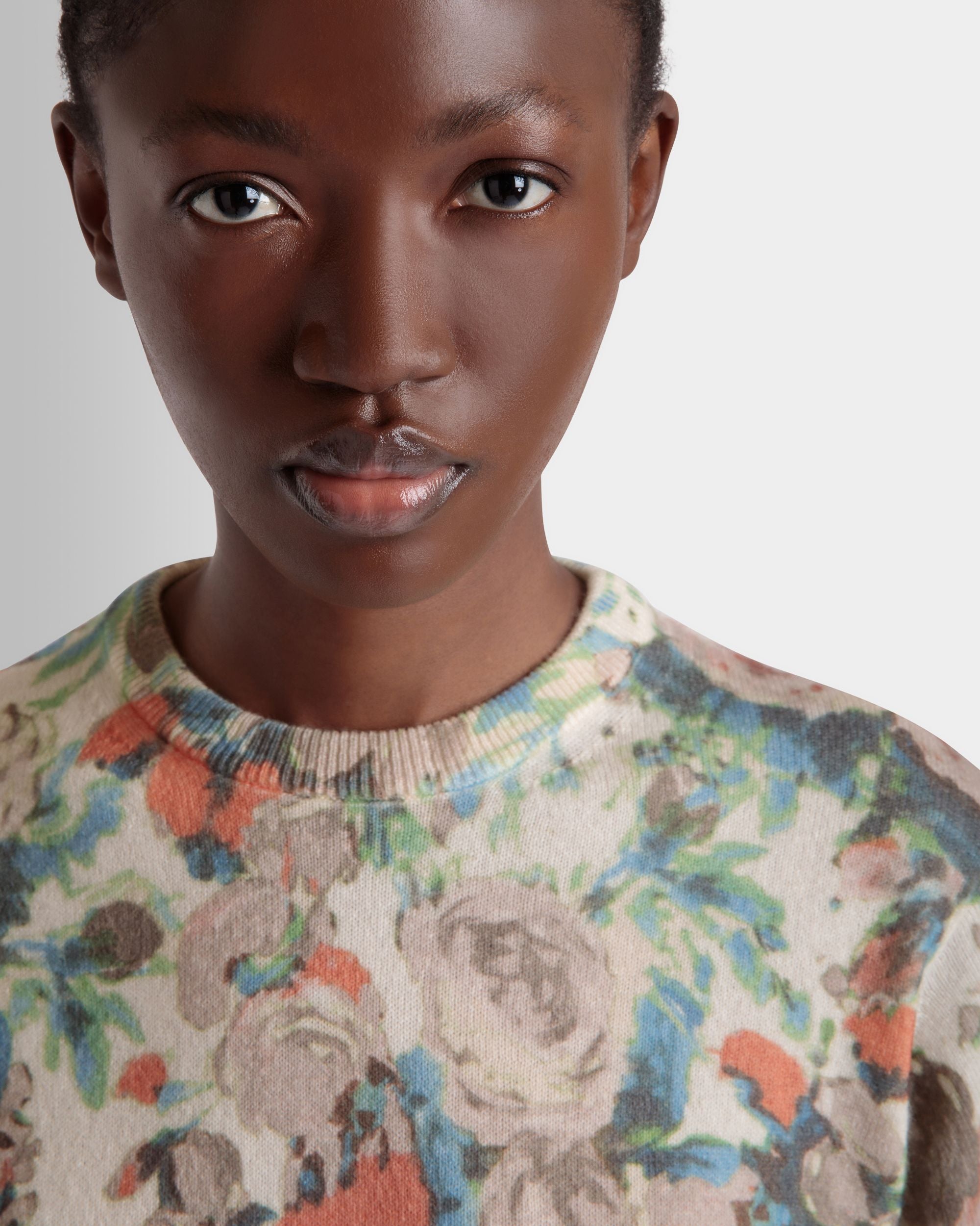 Bally Global - Knit Top with a Rosengarten Print in Multicolor Cashmere - Multicolor
