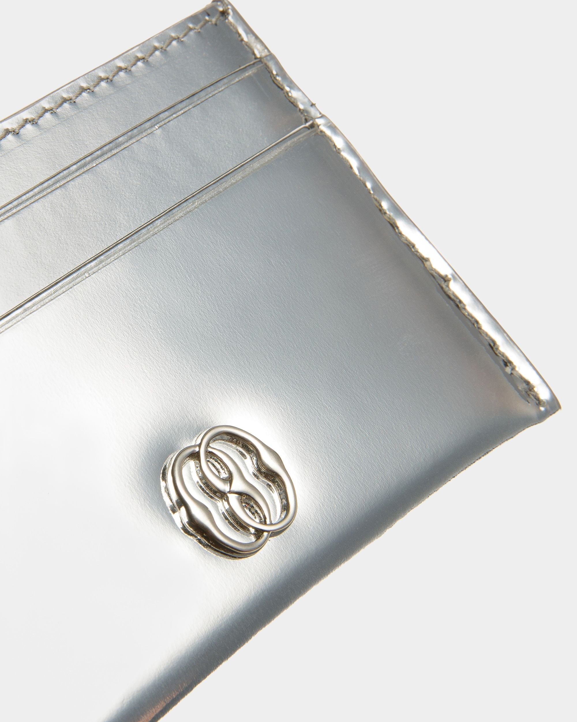 Bally Global - Tarjetero Ejecutivo Emblem De Piel Plateada - Plata
