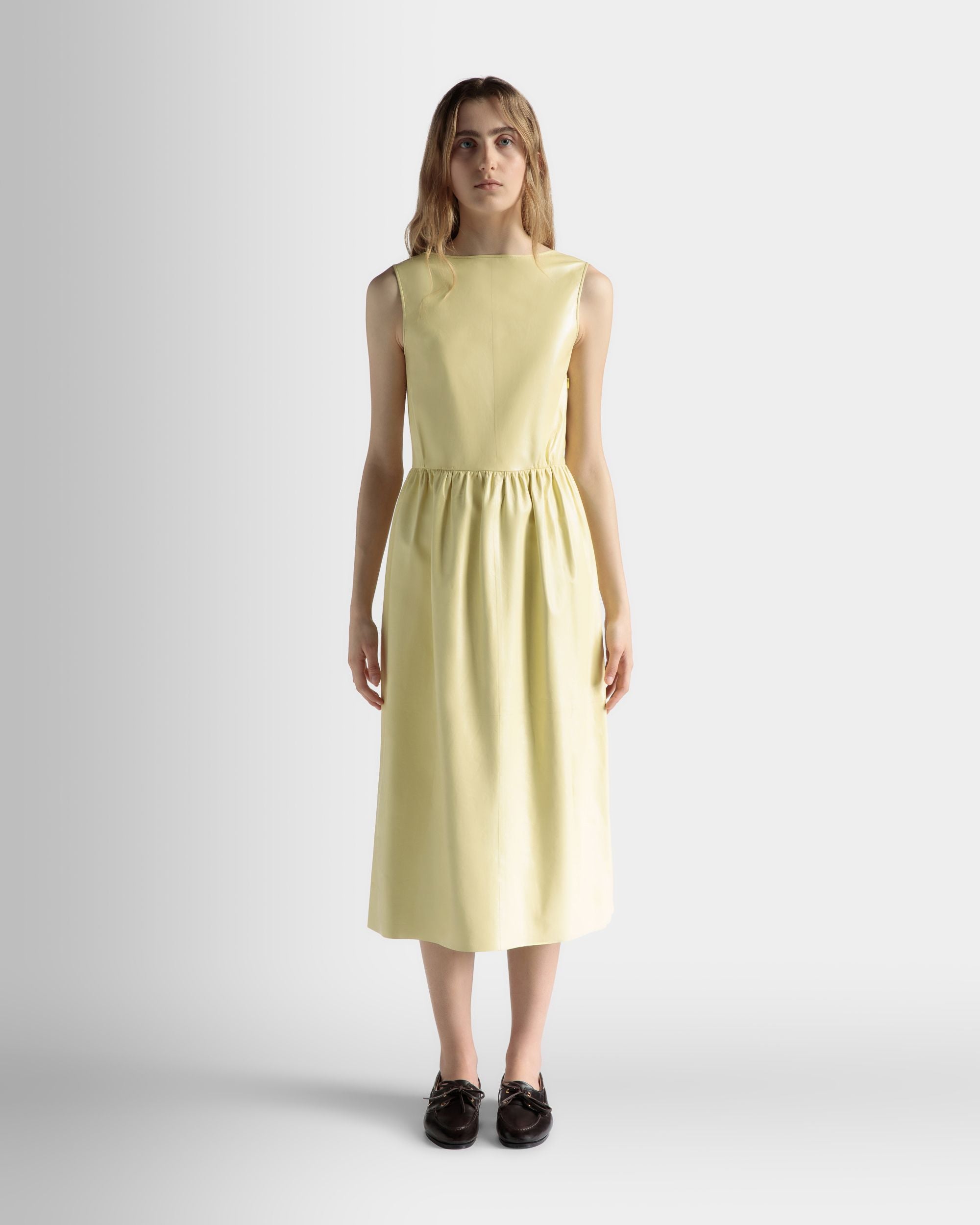 Bally Global - Robe Midi Sans Manches En Cuir Vanana Yellow - Jaune