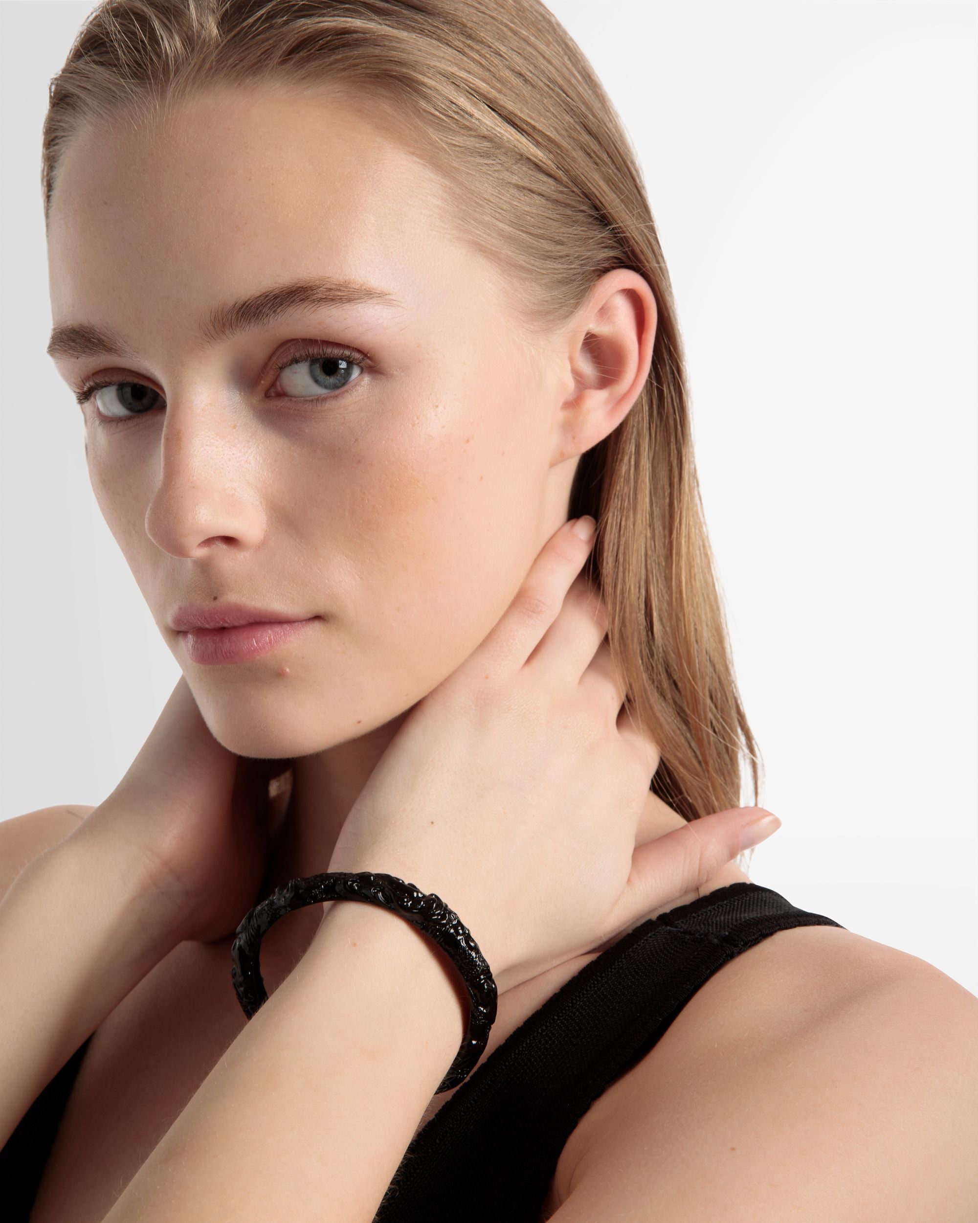 Bally Global - Brazalete Efecto Escultural En Negro - Negro