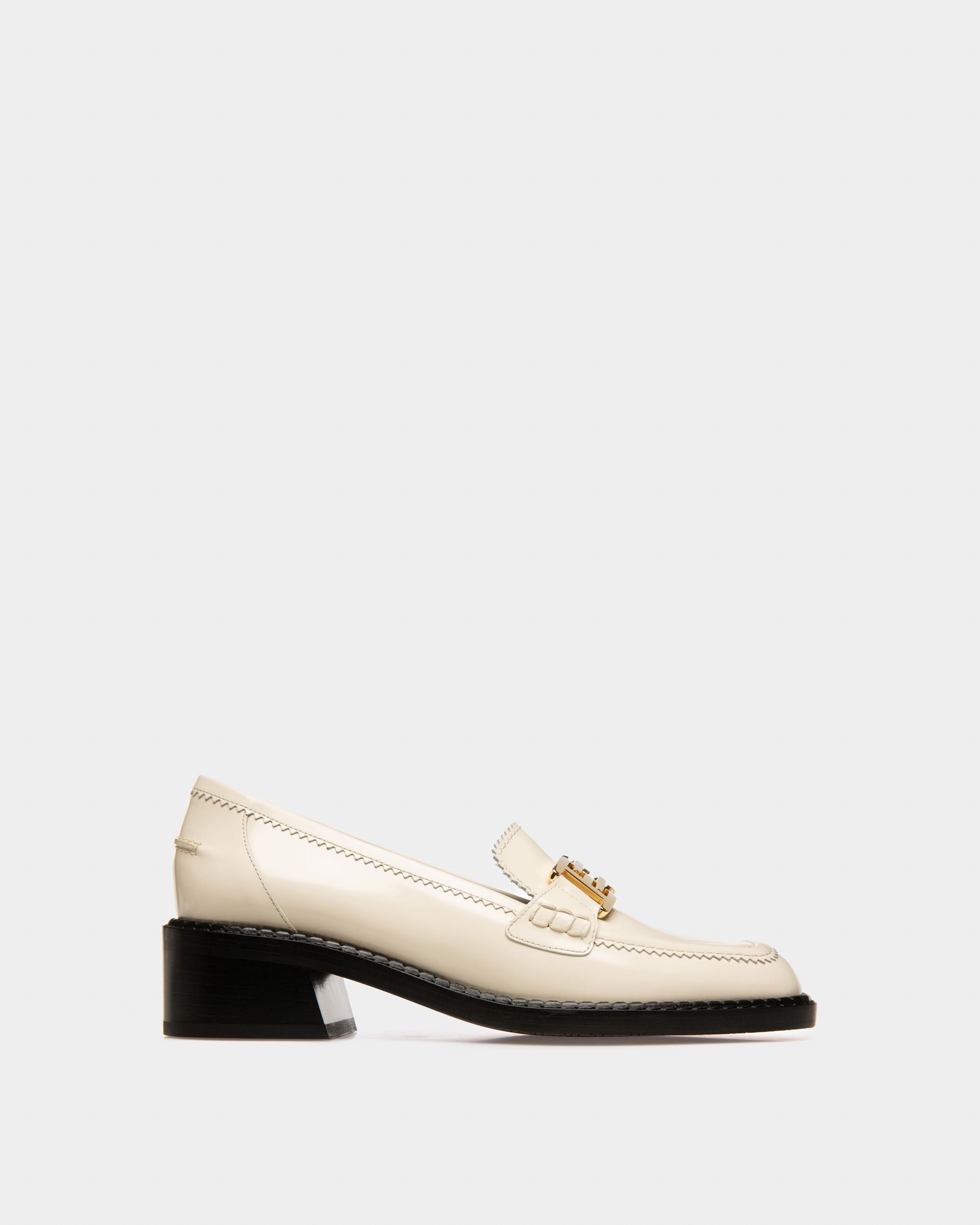 Bally Global - Ellyane Leather Mocassins In Bone - White
