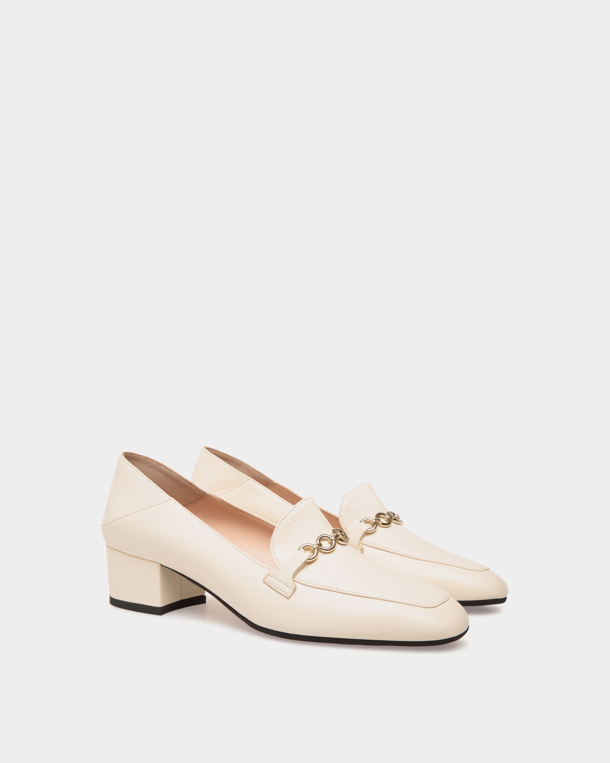 Bally Global - Pump In White Leather - White