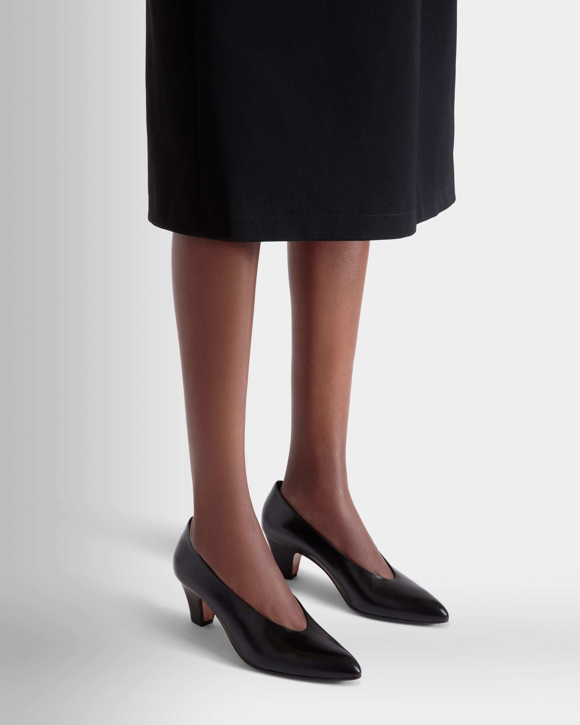 Bally Global - Alva Pump in Black Leather - Black