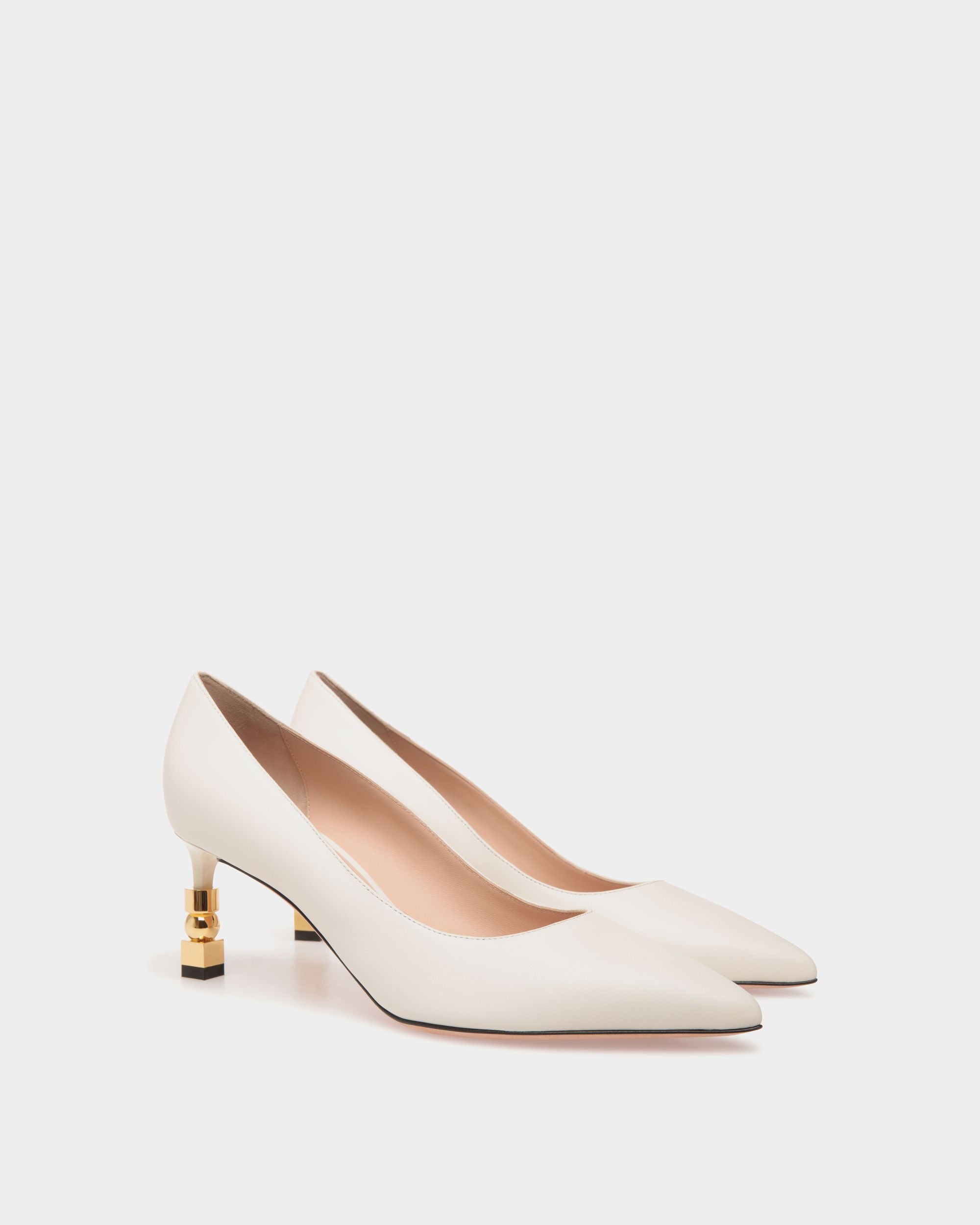 Bally Global - Block Pumps In White Leather - White
