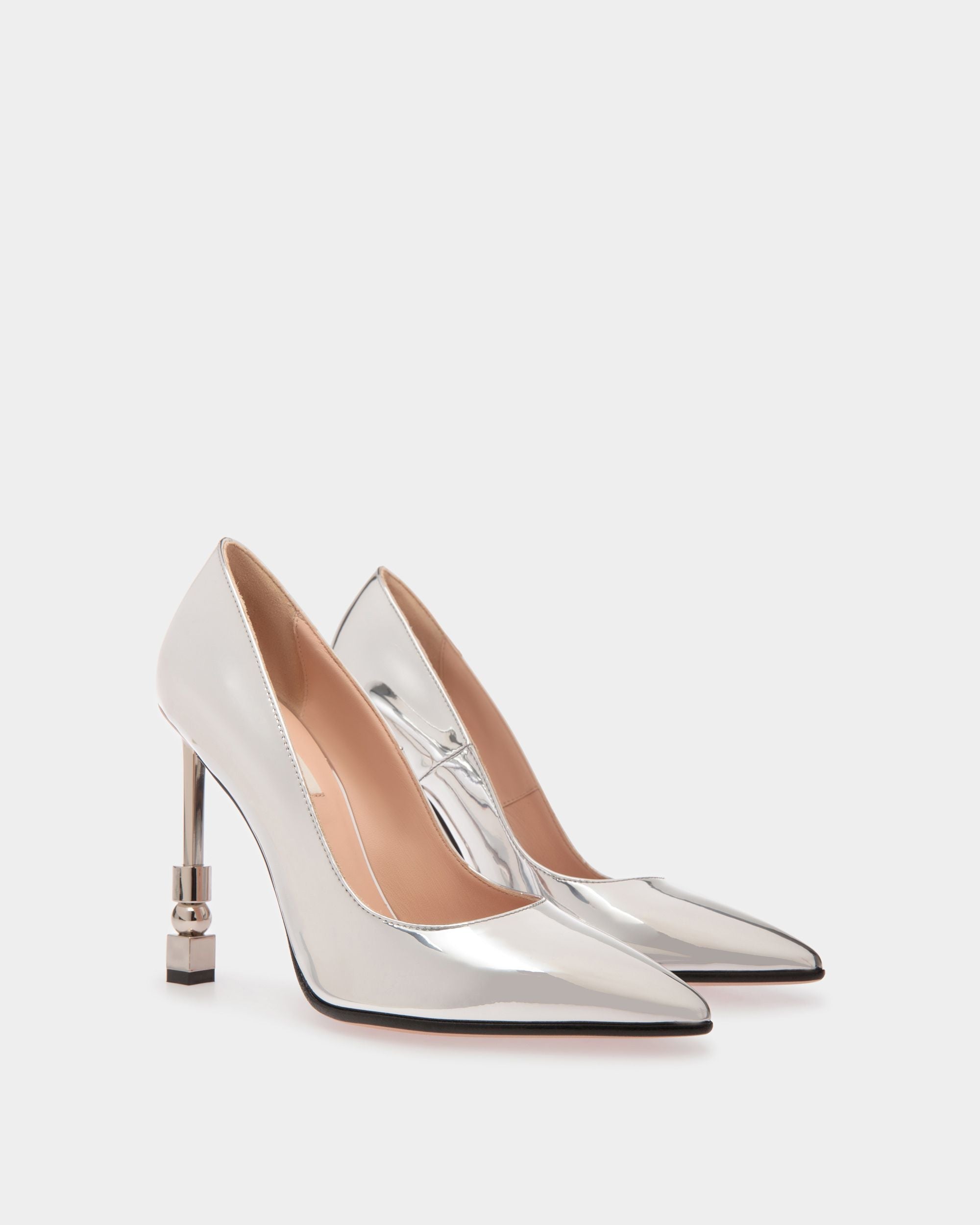 Bally Global - Block Pumps In Silver Fabric - Dorado