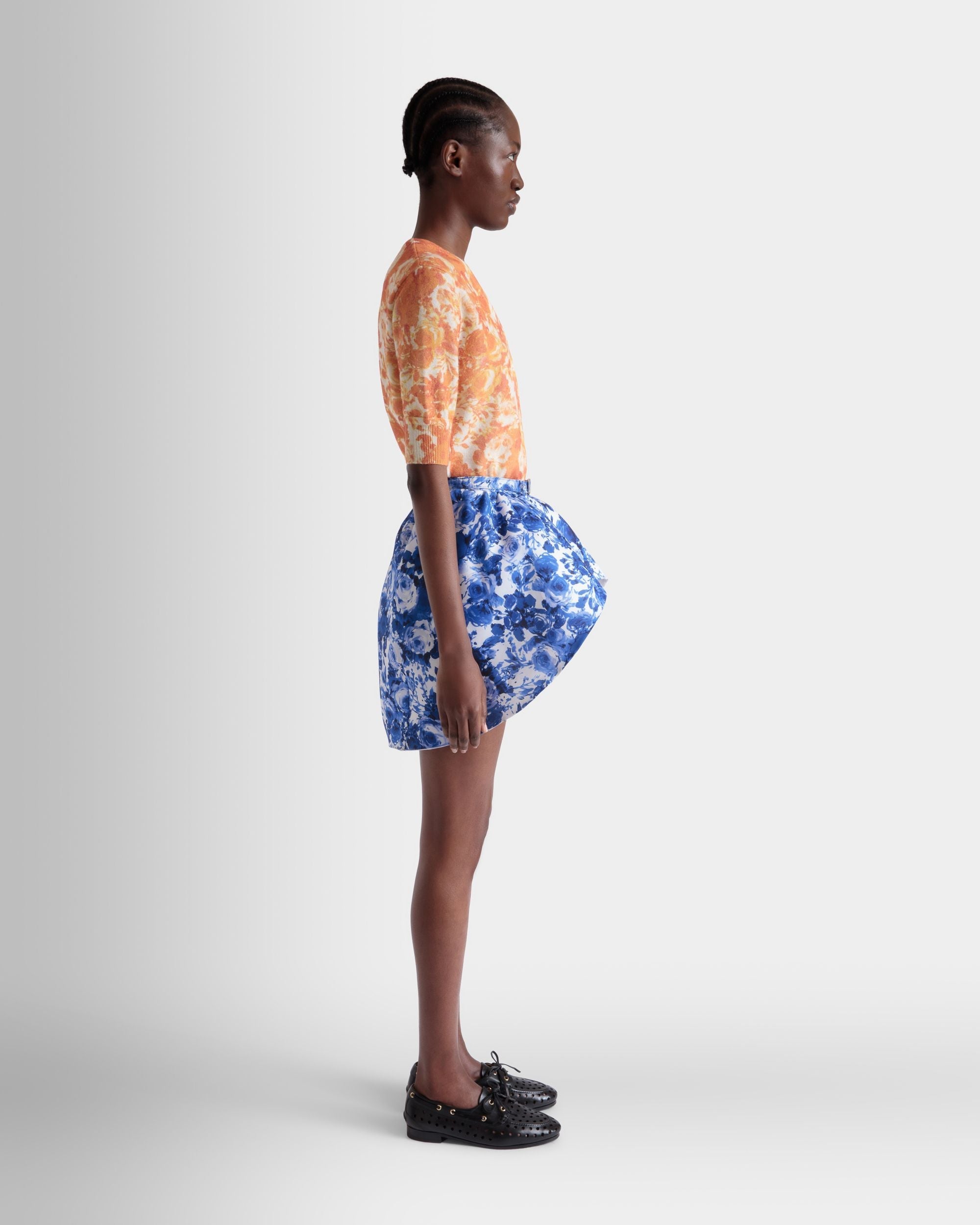 Bally Global - Mini Skirt with a Rosengarten Print in Blue Silk - Blue