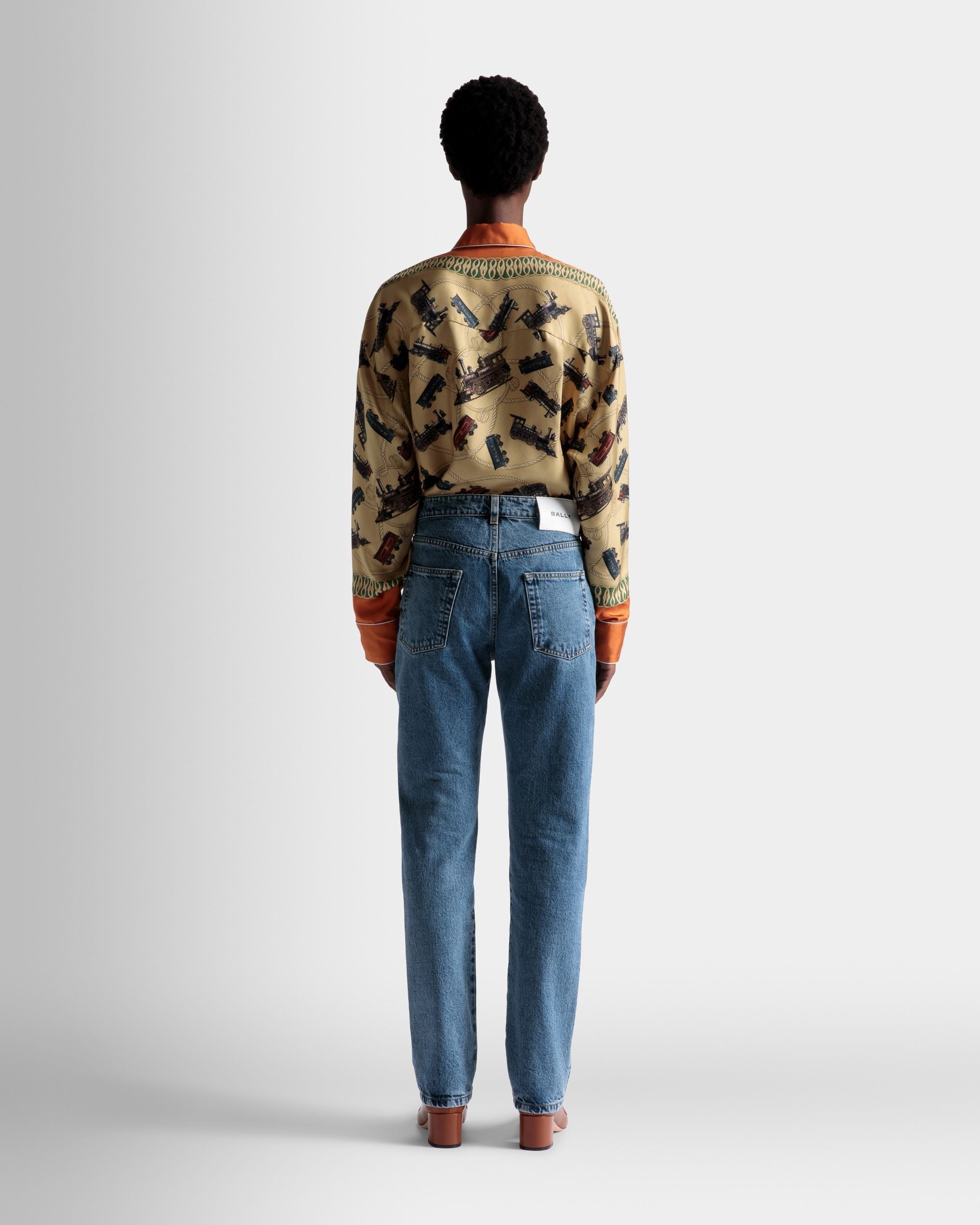 Bally Global - Pantalón De Denim En Azul Claro - Azul