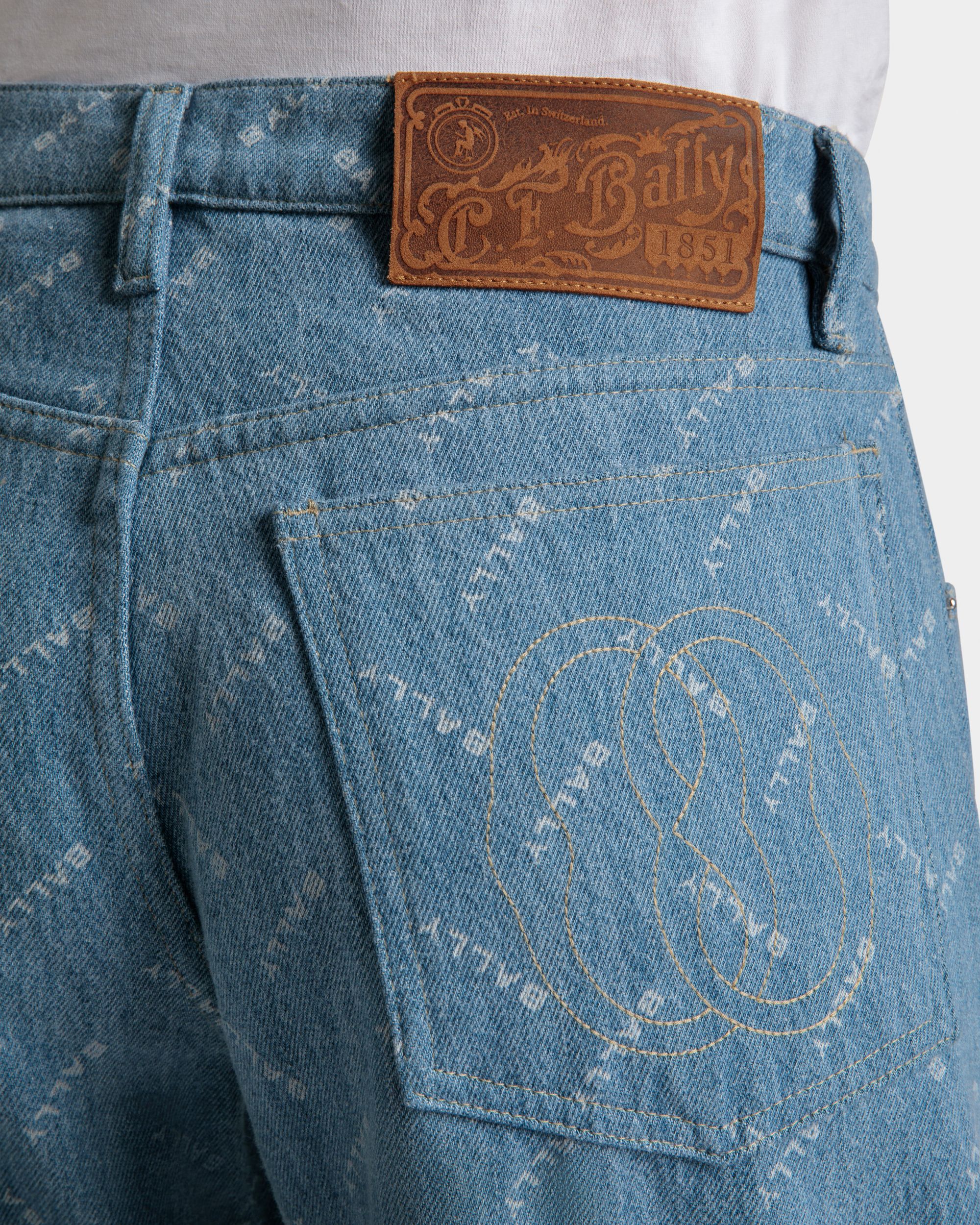 Bally Global - Pantalon En Denim De Coton Bleu Clair - Bleu