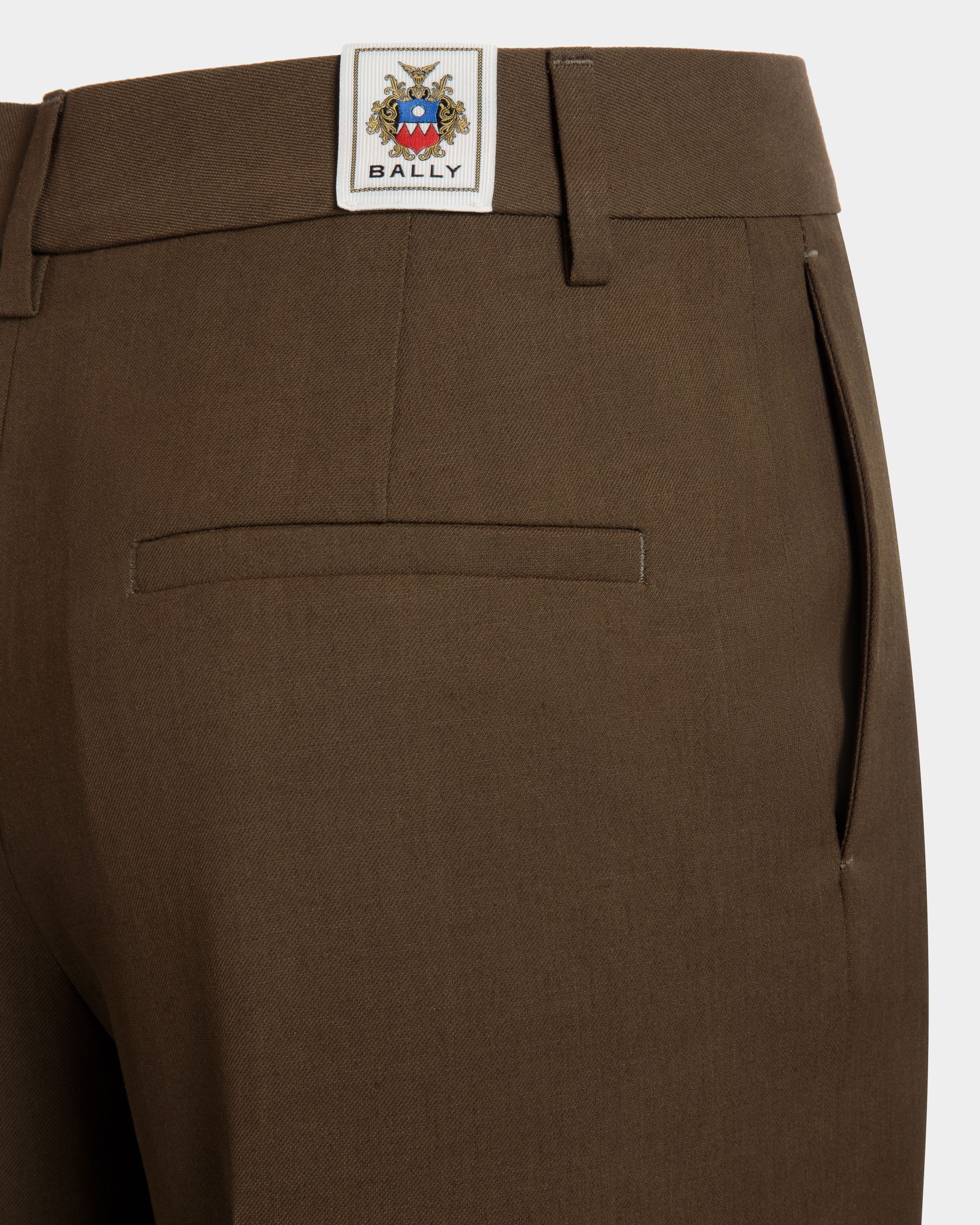 Bally Global - Pantalón Recto De Gabardina Fluida Military Green - Verde
